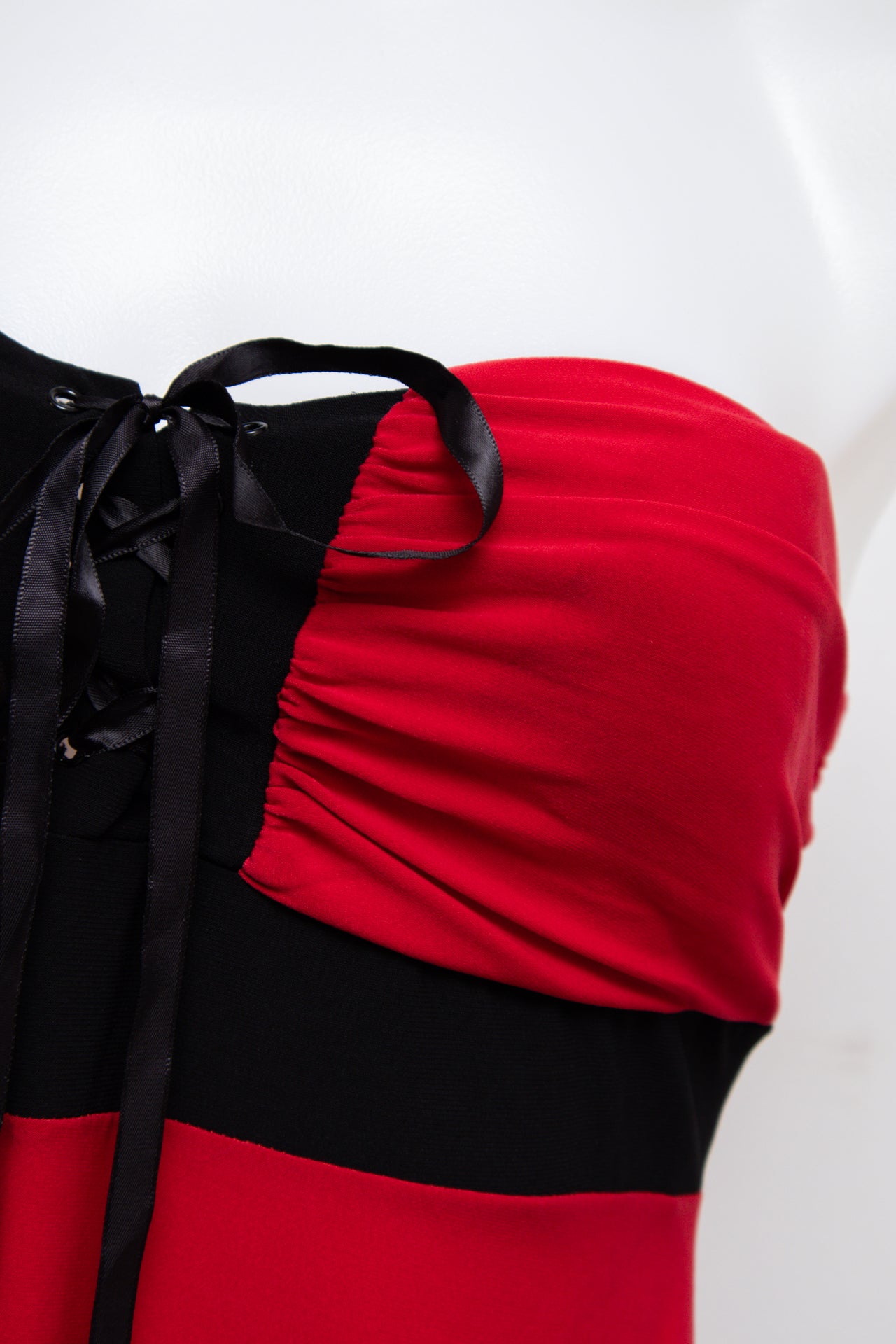 #003 Body Central Mini Skirt Red | c. 203 | Size 8