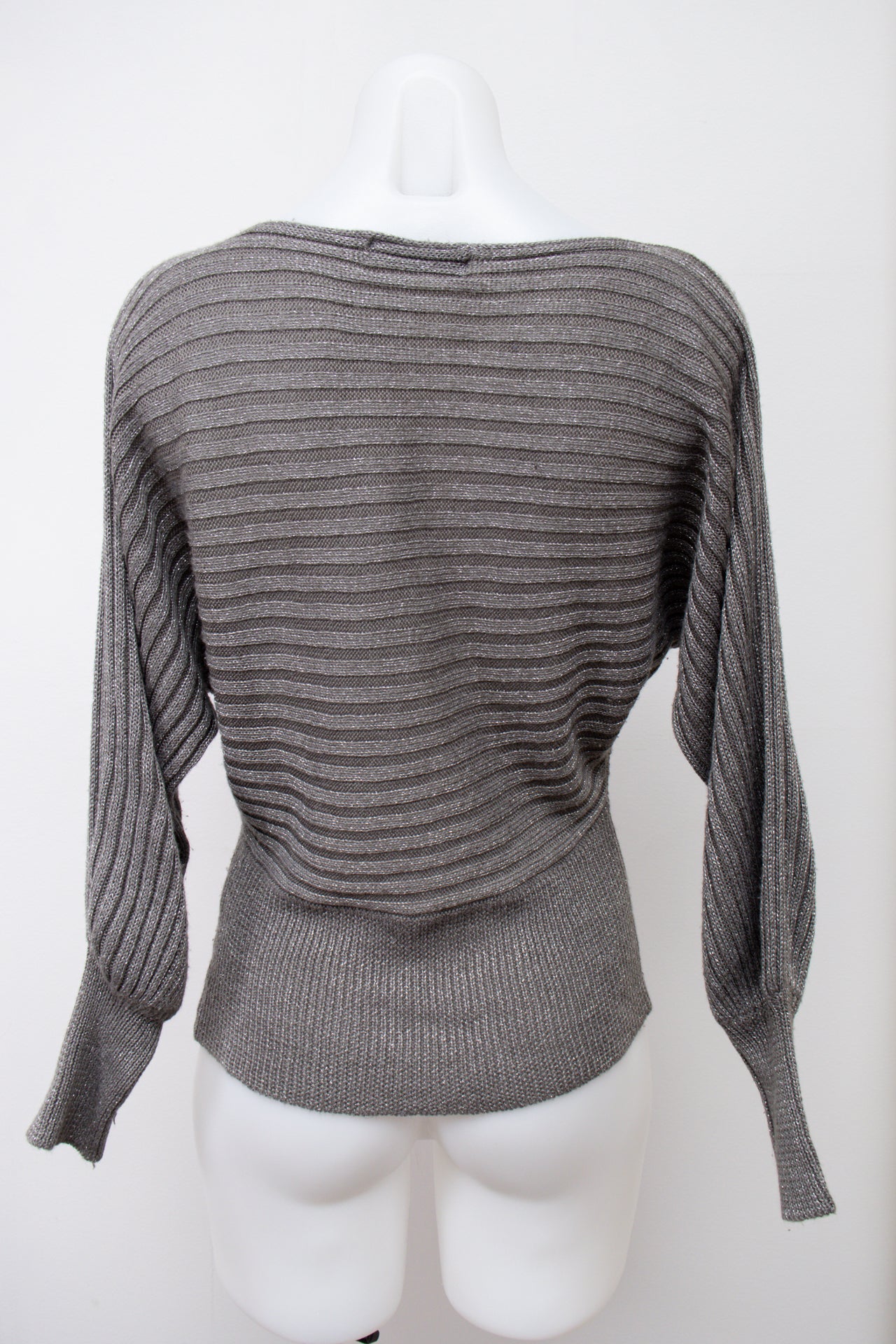 #118 Lolniss T-shirt Gray | c. 198 | Size 8