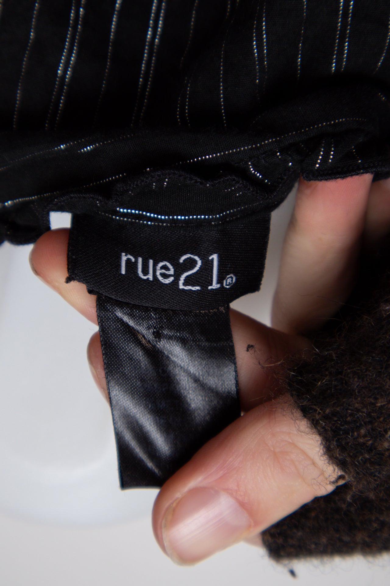 #119 Rue21 T-shirt Black | c. 199 | Size 8