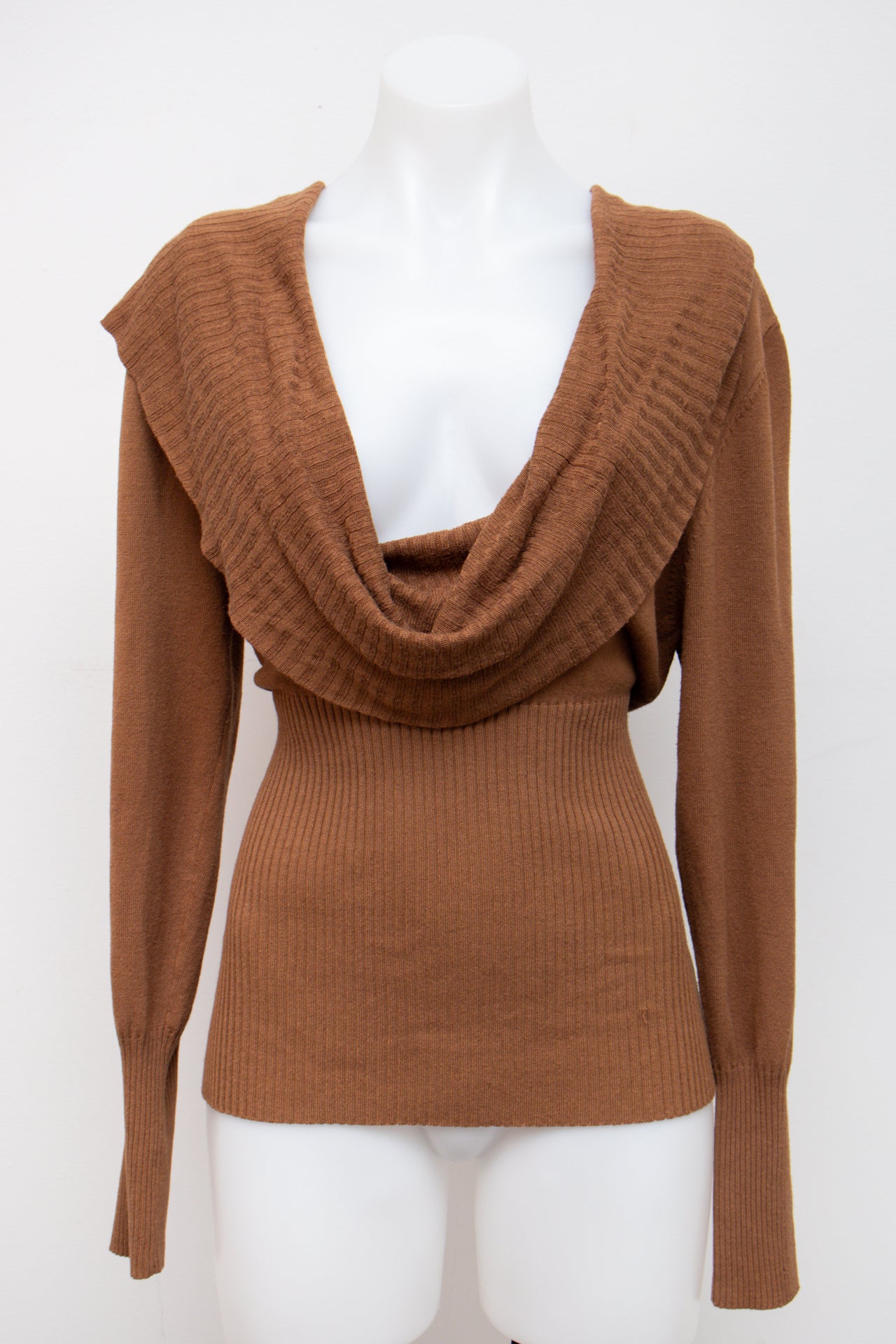 #103 Dots Top Brown | c. 197 | Size 10