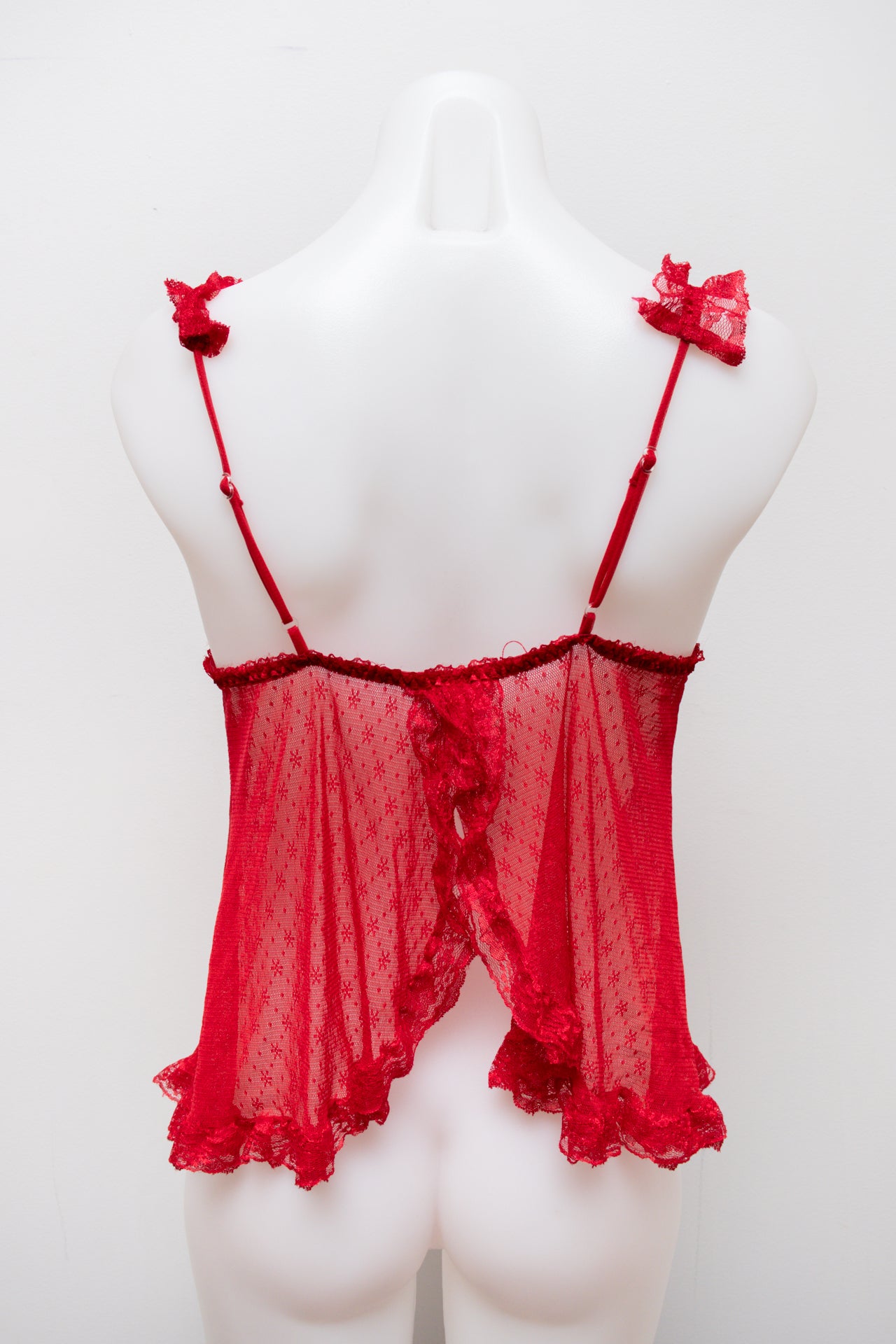 #17 Secret Treasures Cami Top Red | c. 192 | Size 8