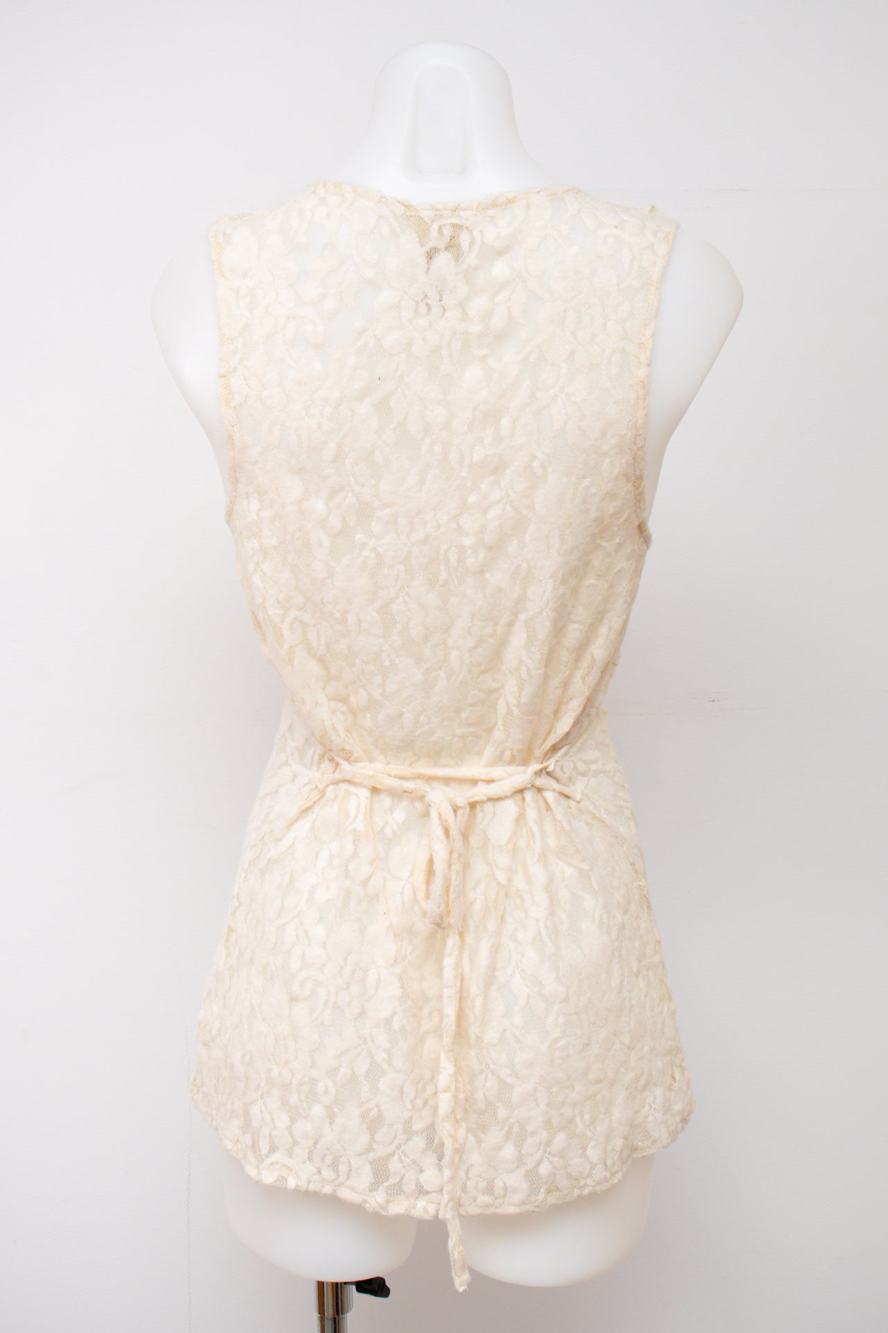 #01 Daytrip Cami Top White | c. 198 | Size 8