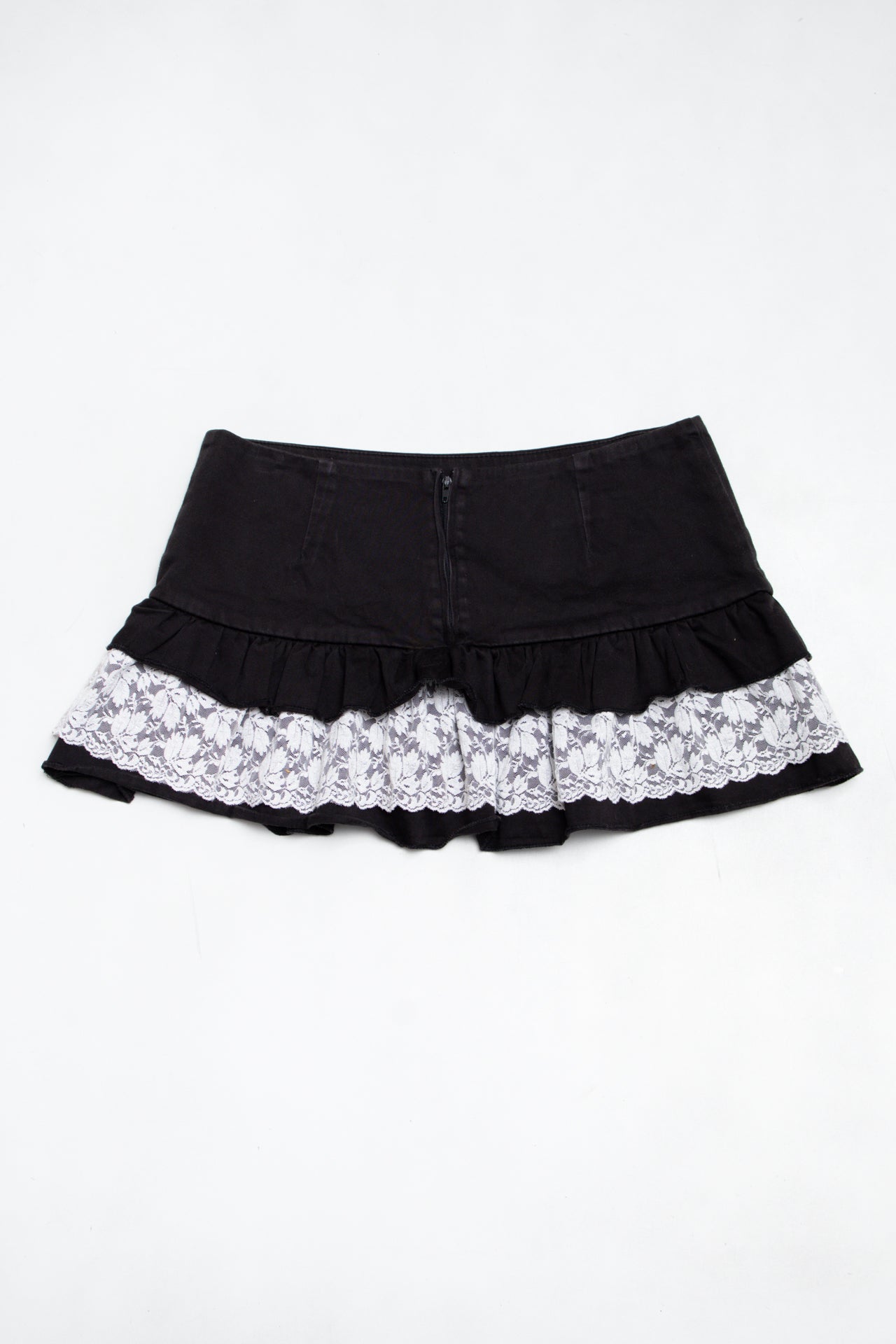 #179 Charlotte Russe Mini Skirt Black | c. 199 | Size 8