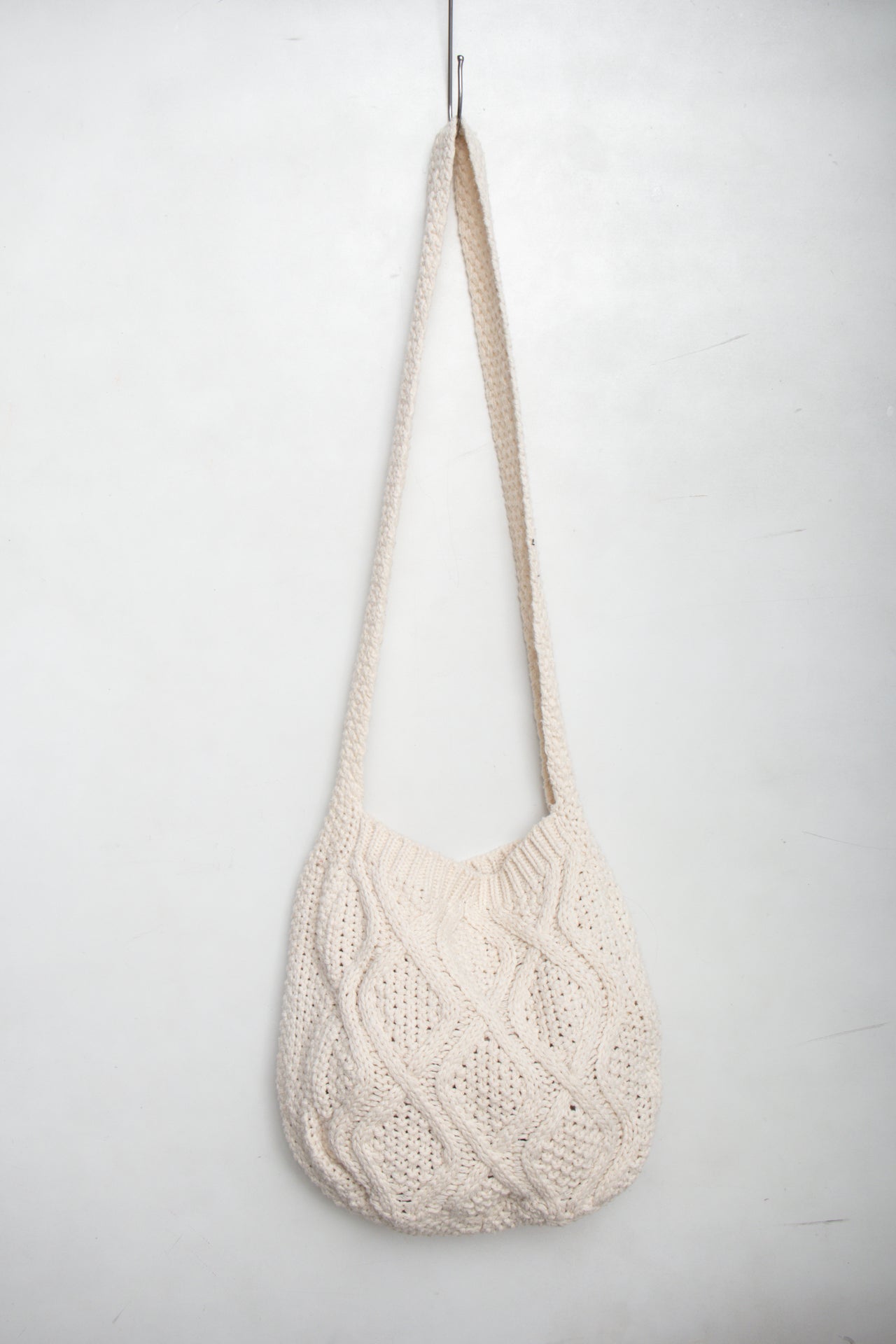 #179 Shoulder Bag White | c. 178