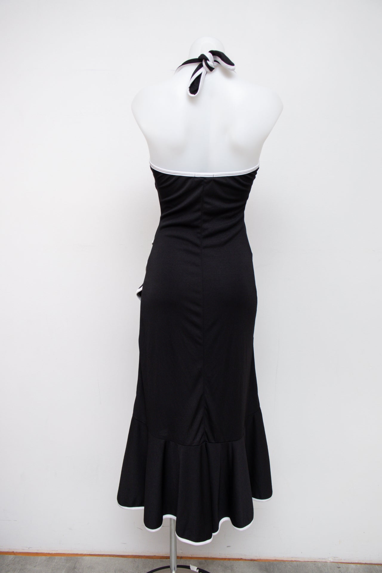 #158 La Belle Camisole Top Black | c. 195 | Size 8