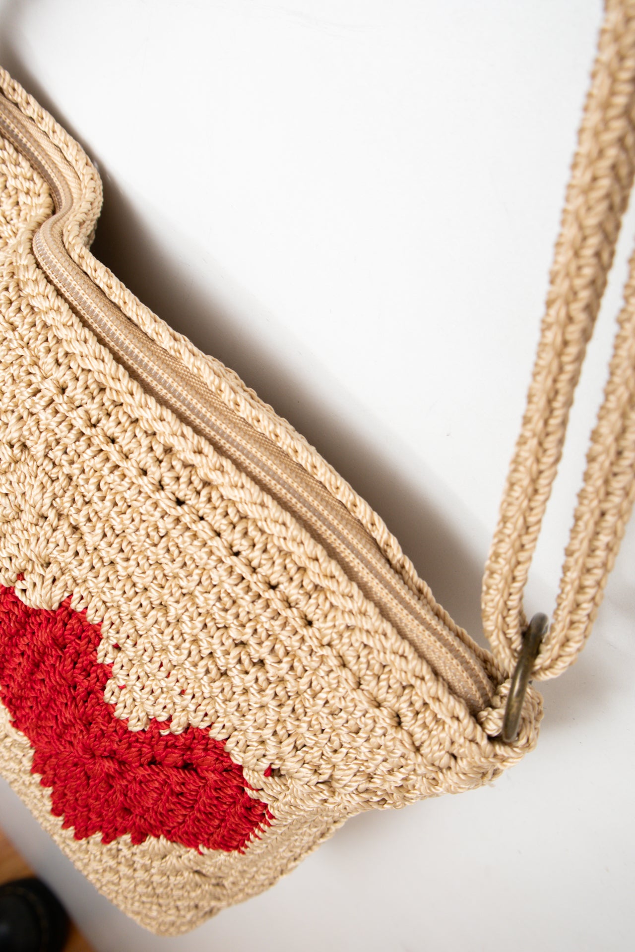 #176 The Sak Shoulder Bag Beige | c. 206 | Size