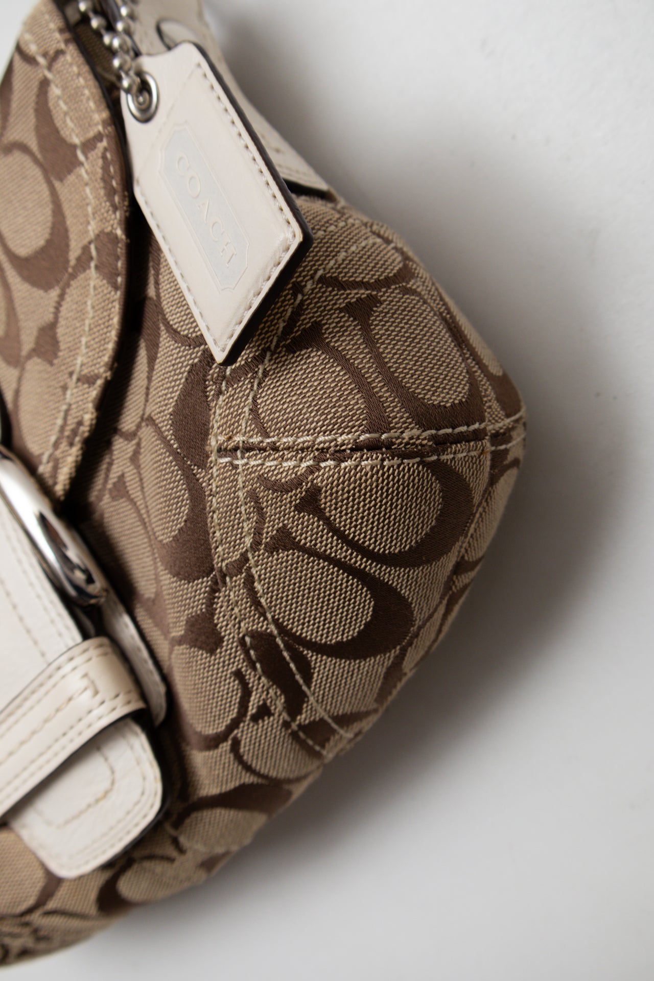 #193 Coach Soho Bag Brown/White | c. 196 | Size