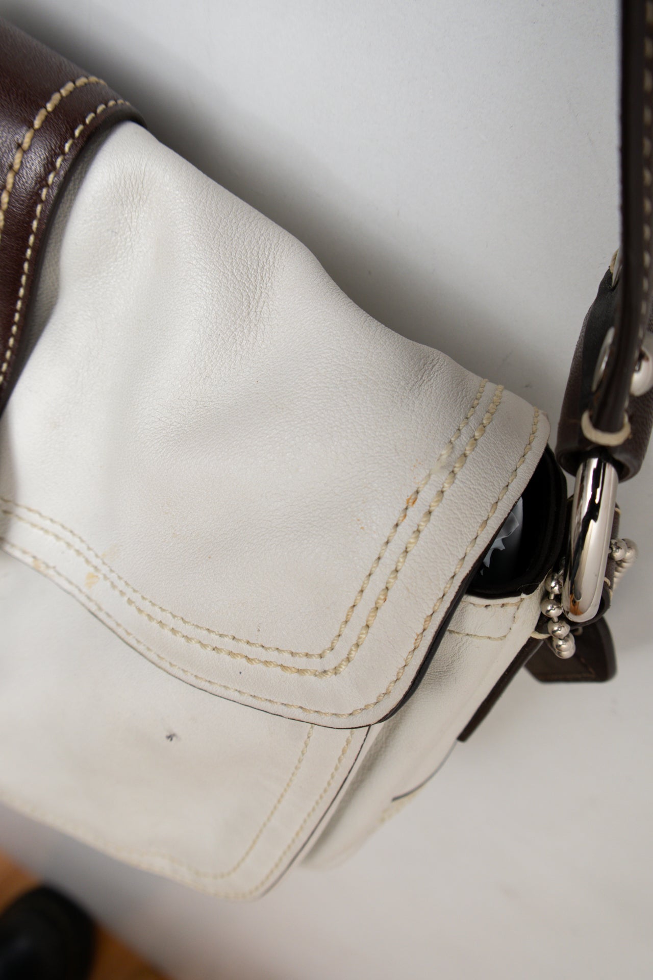 #168 Coach Shoulder Bag White | c. 206 | Size