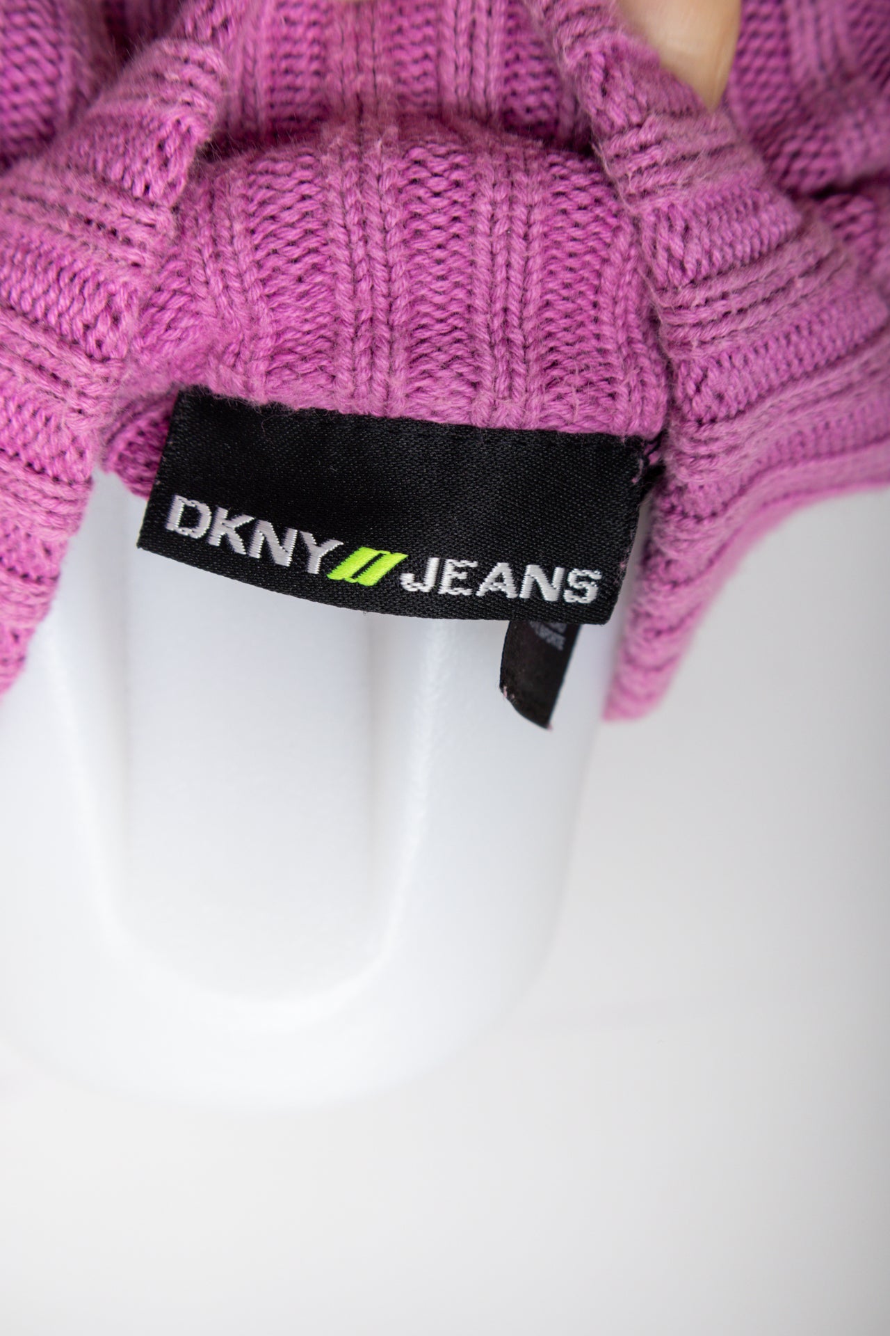 #113 Dkny Jeans T-shirt Purple | c. 178 | Size 8