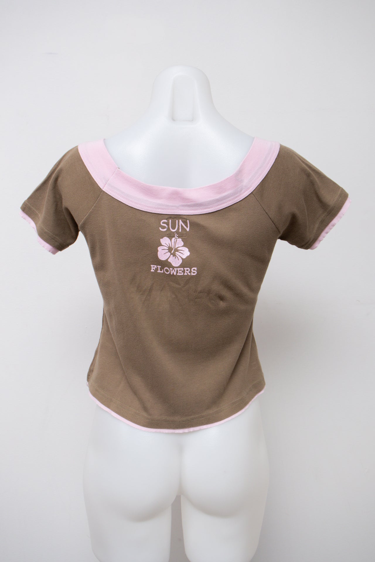 #043 Jennyfer T-shirt Brown | c. 204 | Size 10