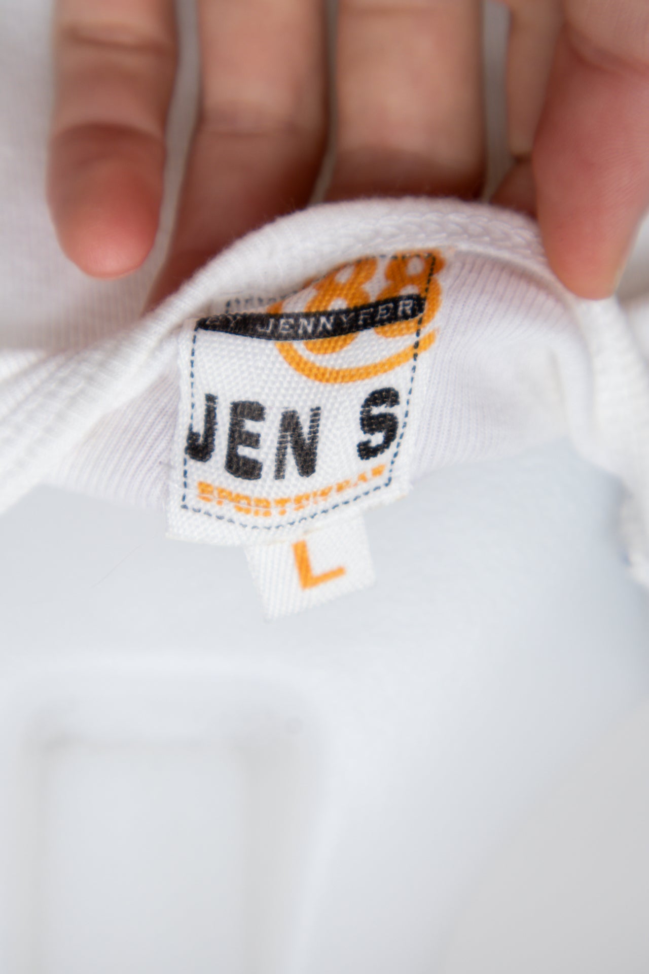 #65 Jen's T-shirt White | c. 198 | Size 8
