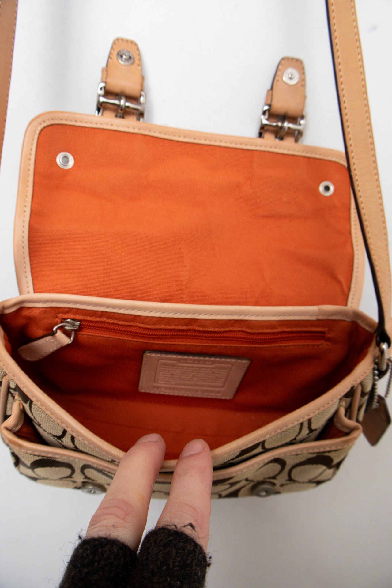 #198 Coach Shoulder Bag Brown | c. 202 | Size