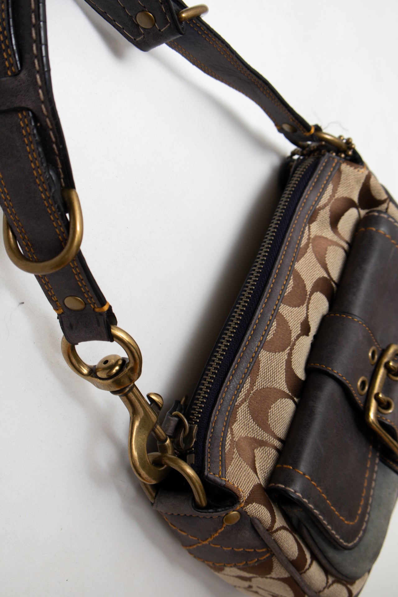 #152 Coach Shoulder Bag Brown | c. 187 | Size