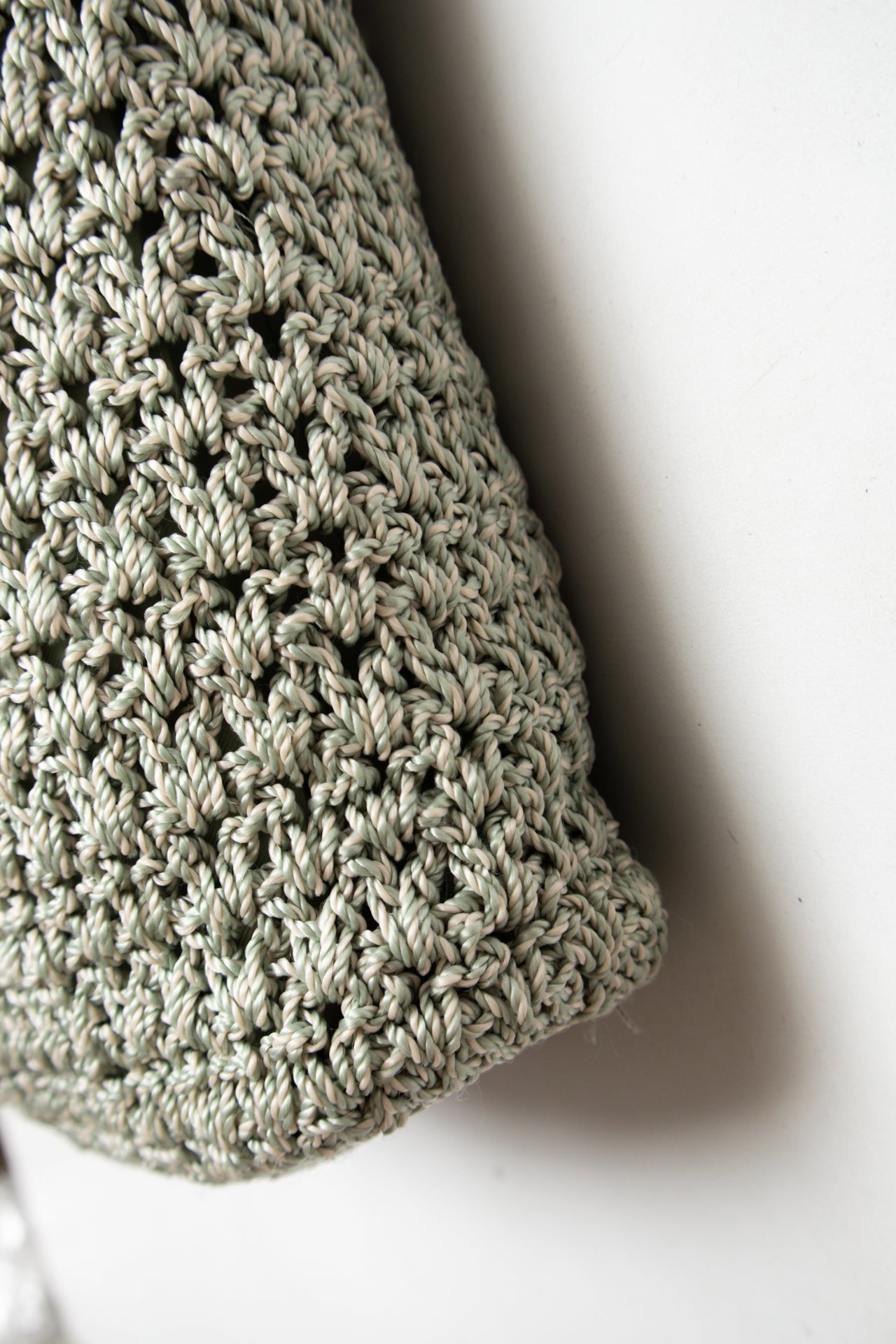 #202 The Sak Shoulder Bag Green | c. 196 | Size