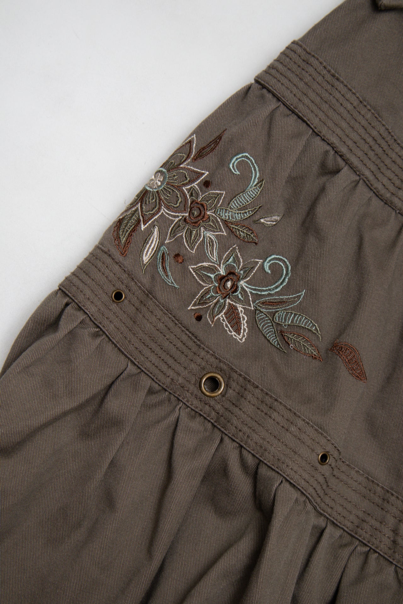 #166 Isshu Skirt Brown | c. 197 | Size 6