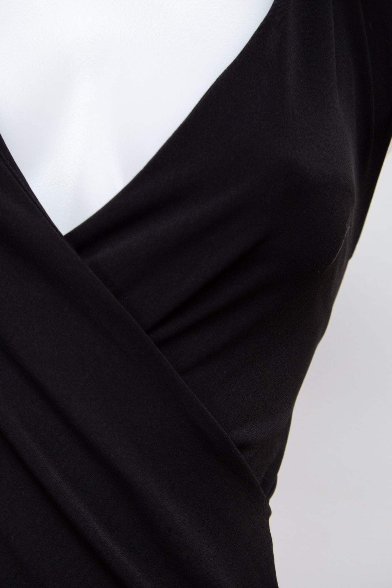 #88 New York & Company Halter Top Black | c. 198 | Size 8