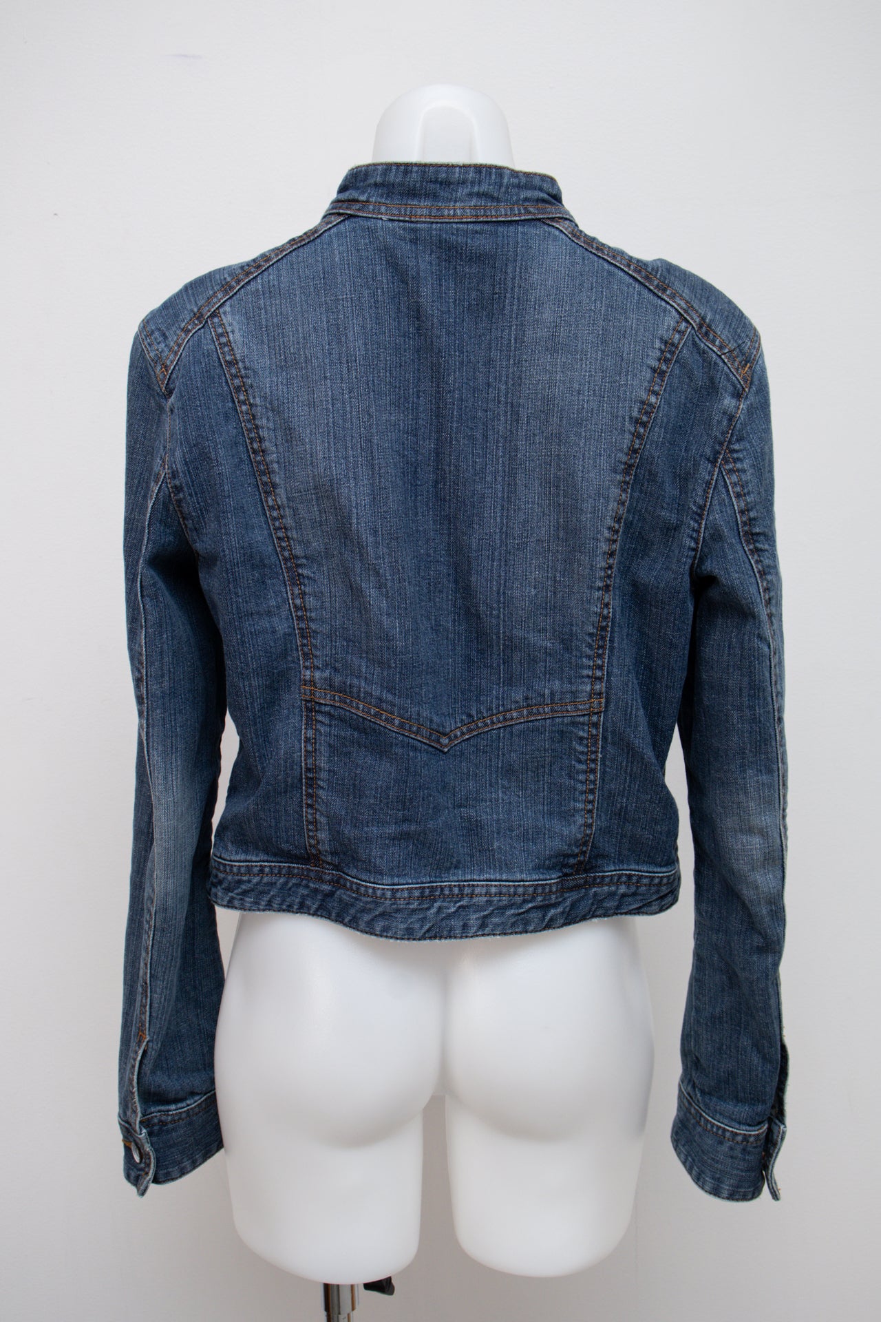 #131 X2 Denim Laboratory T-shirt Blue | c. 199 | Size 8