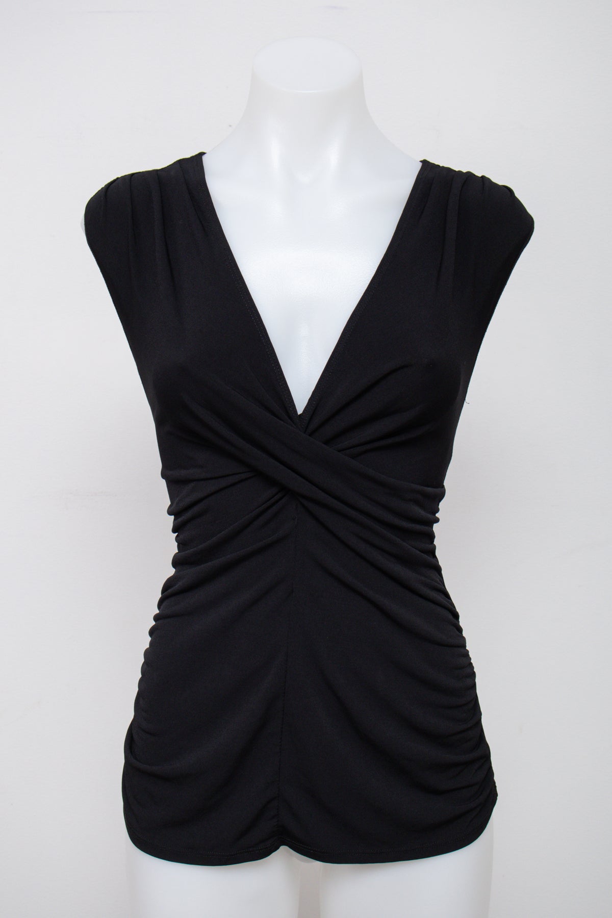 #029 6° Short Sleeve Black | c. 209 | Size 8