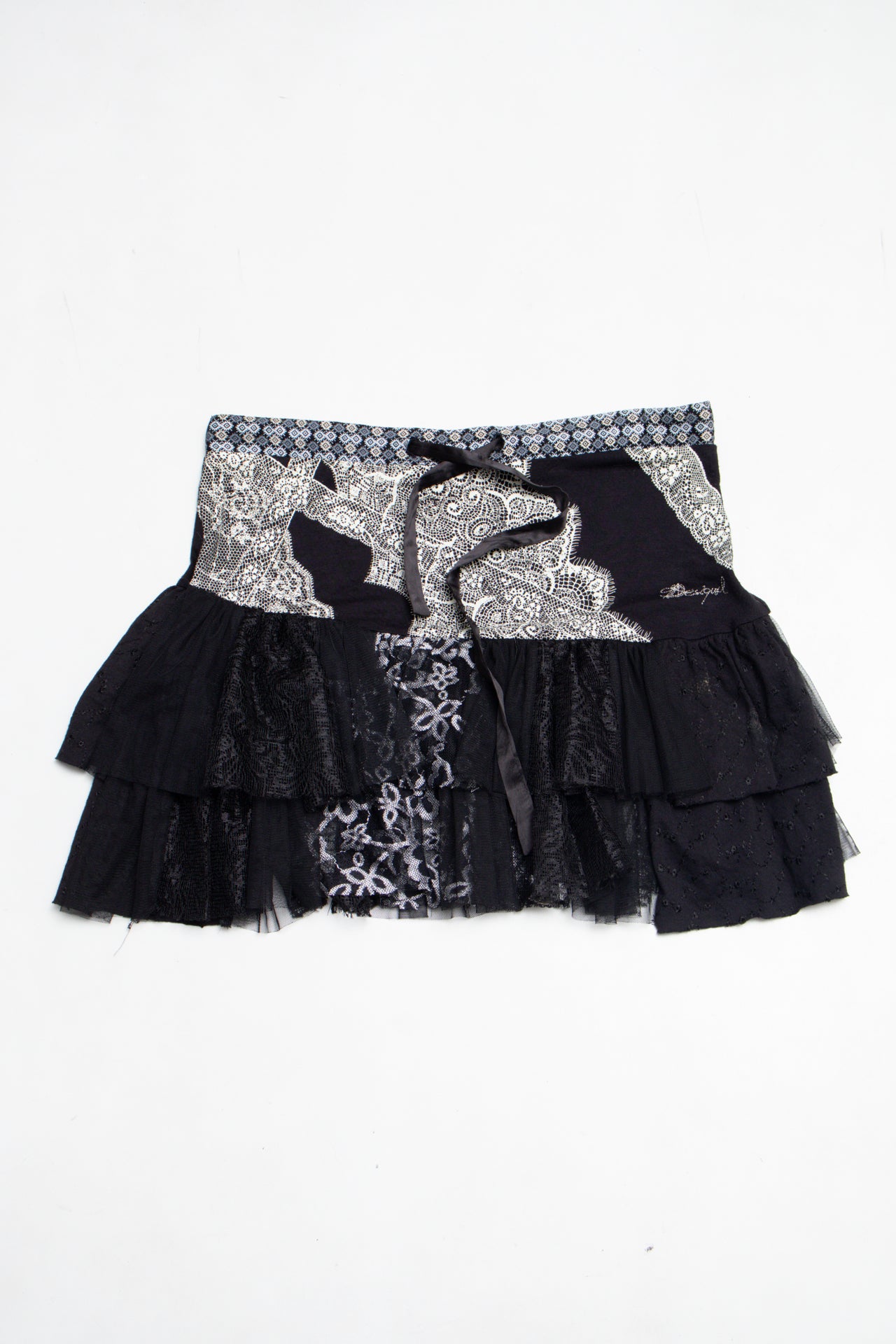 #130 Desigual Mini Skirt Black | c. 210 | Size 8