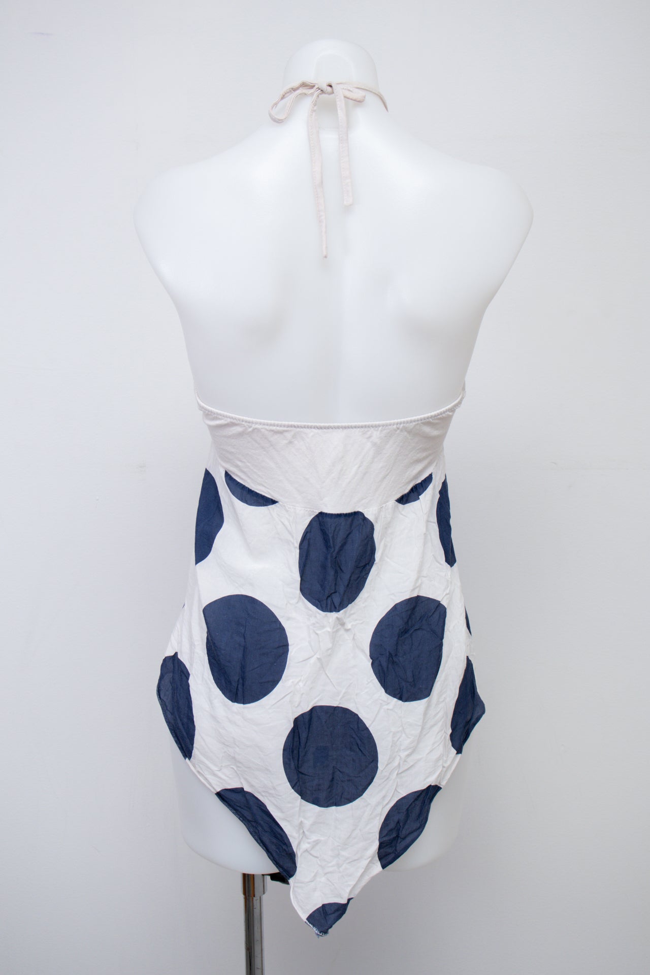 #048 Halter Top White | c. 200 | Size 10