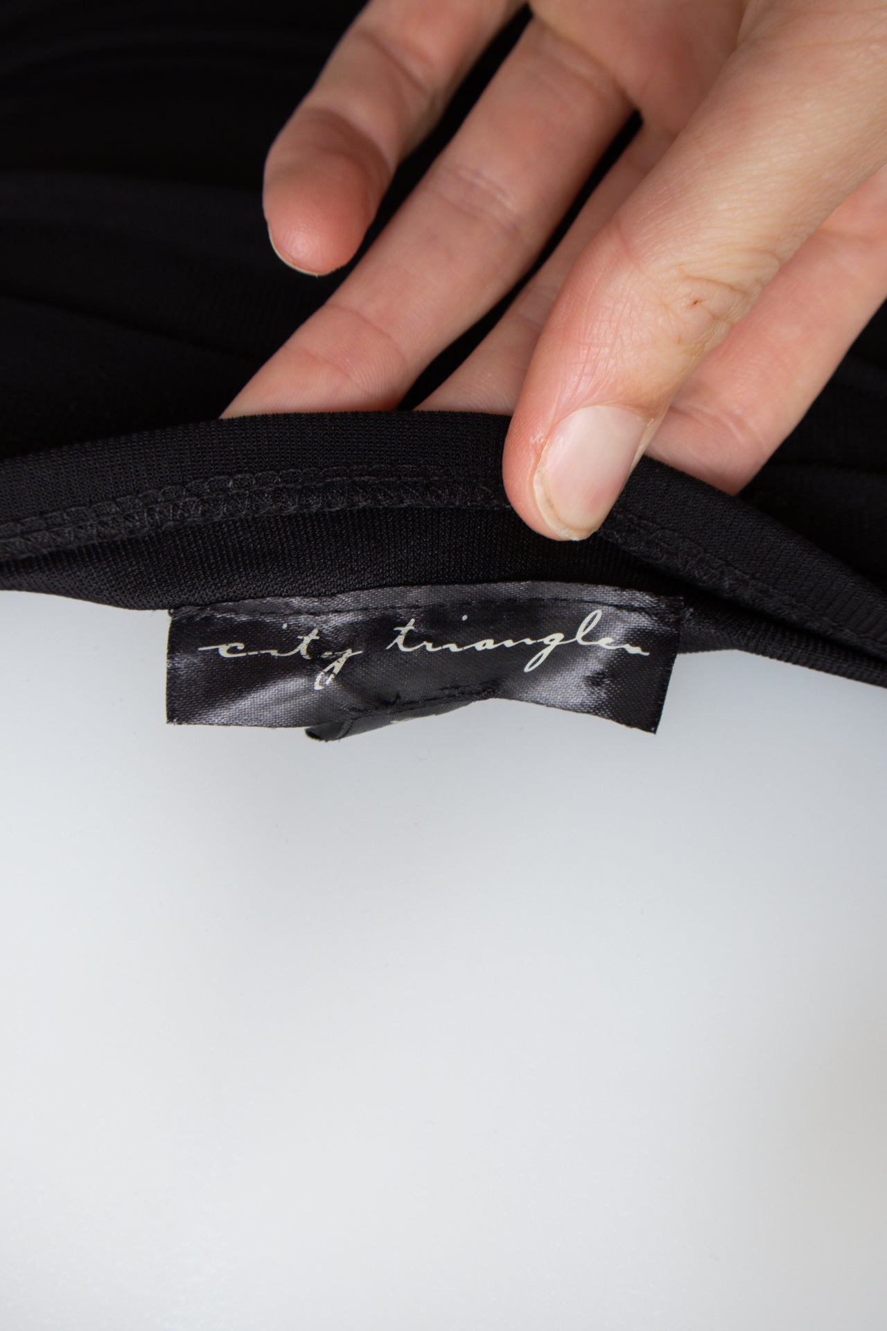 # City Triangle Black | c. | Size 6