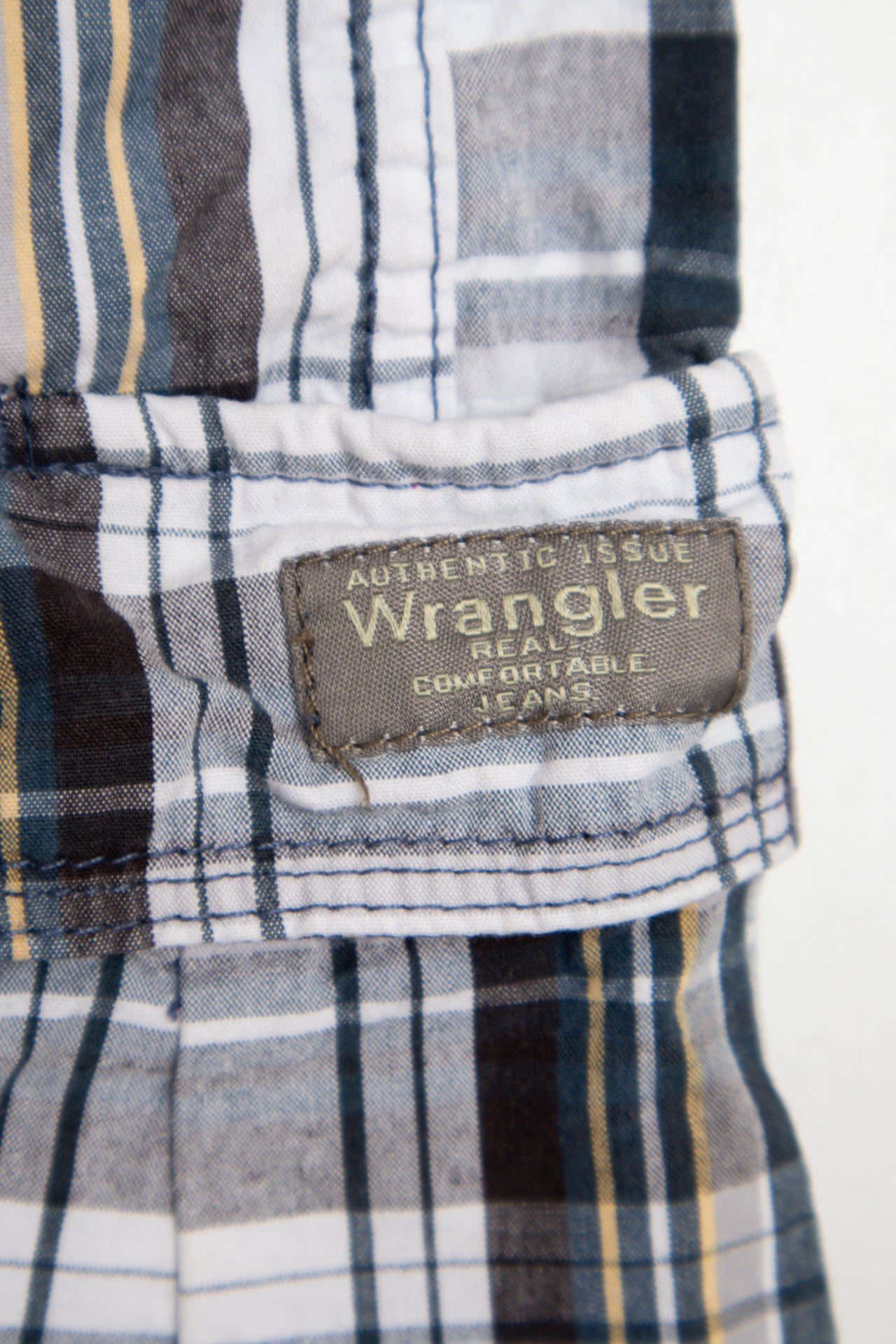 #124 Wrangler Shorts White | c. 204 | Size 10