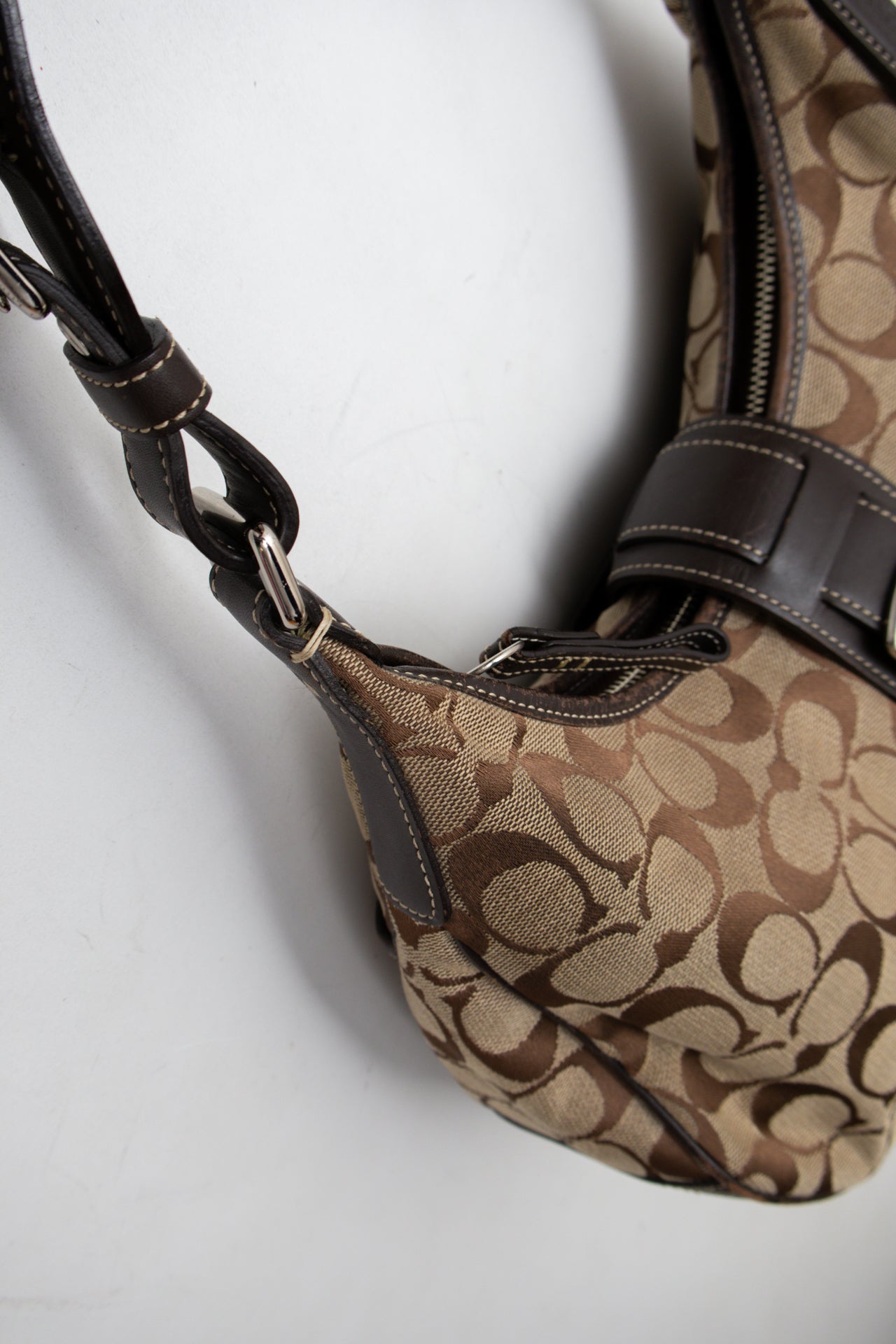 #188 Coach Shoulder Bag Brown | c. 202 | Size