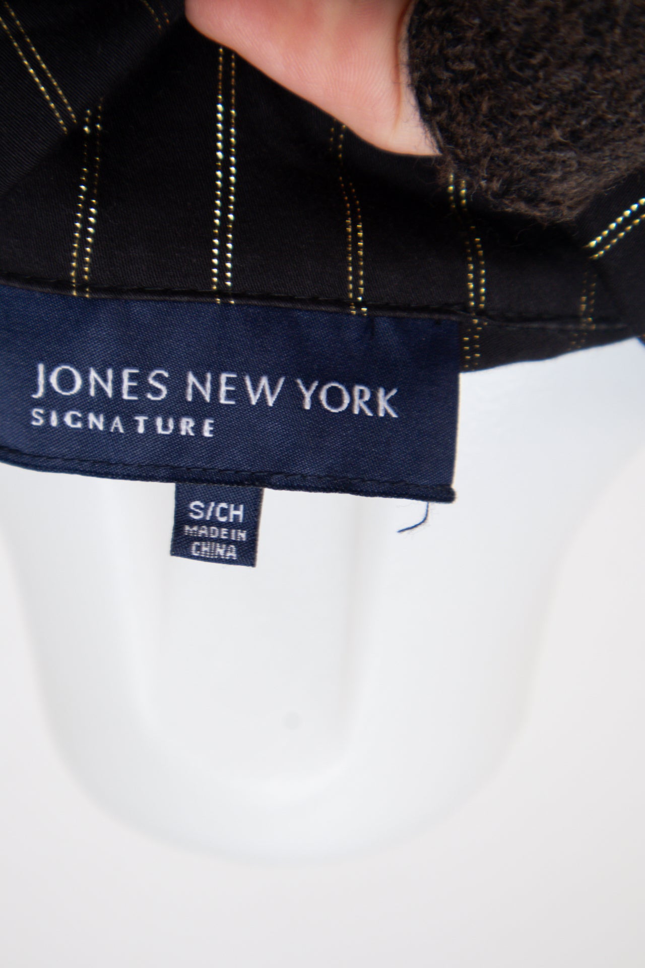 #061 Jones New York Signature Camisole Top Black | c. | Size 12
