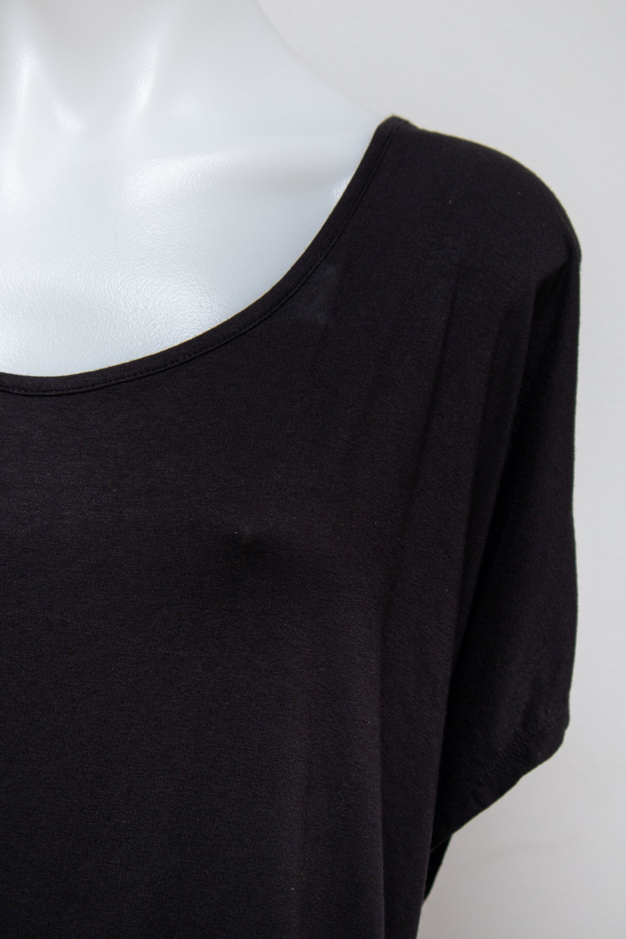 #132 Walk+talk Camisole Top Black | c. 187 | Size 12/14