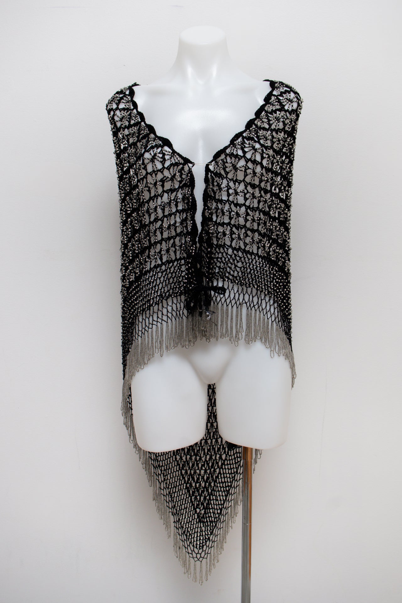 #10 Tank Top Black | c. 190 | Size 12/14/16