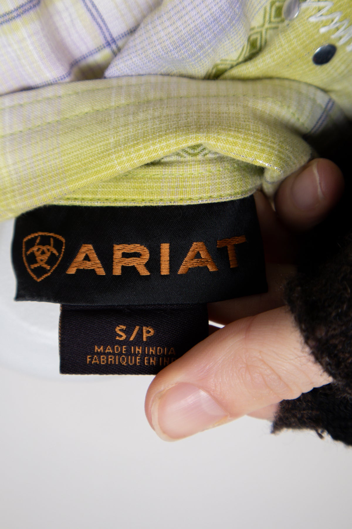 #060 Ariat Long Sleeve Yellow | c. 209 | Size 8
