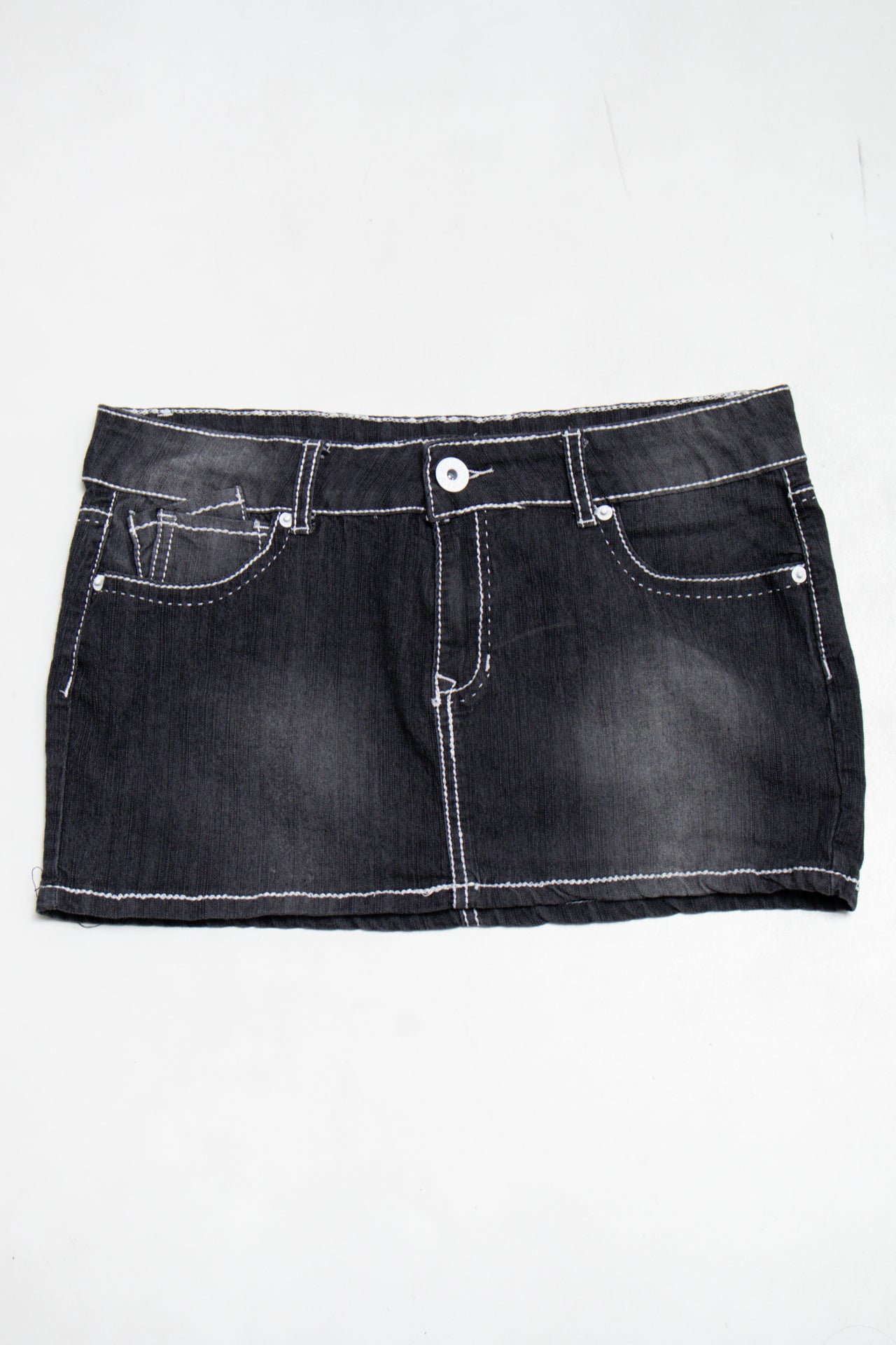 #188 Bonngo Mini Skirt Black | c. 191 | Size 8
