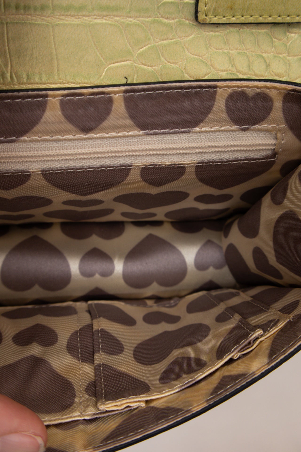 #252 Crocodile print *green guess bag | c. 159