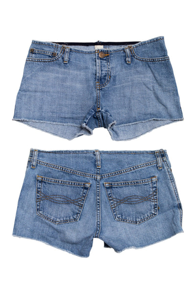 #143 Denim Shorts Blue | c. 189 | Size 6