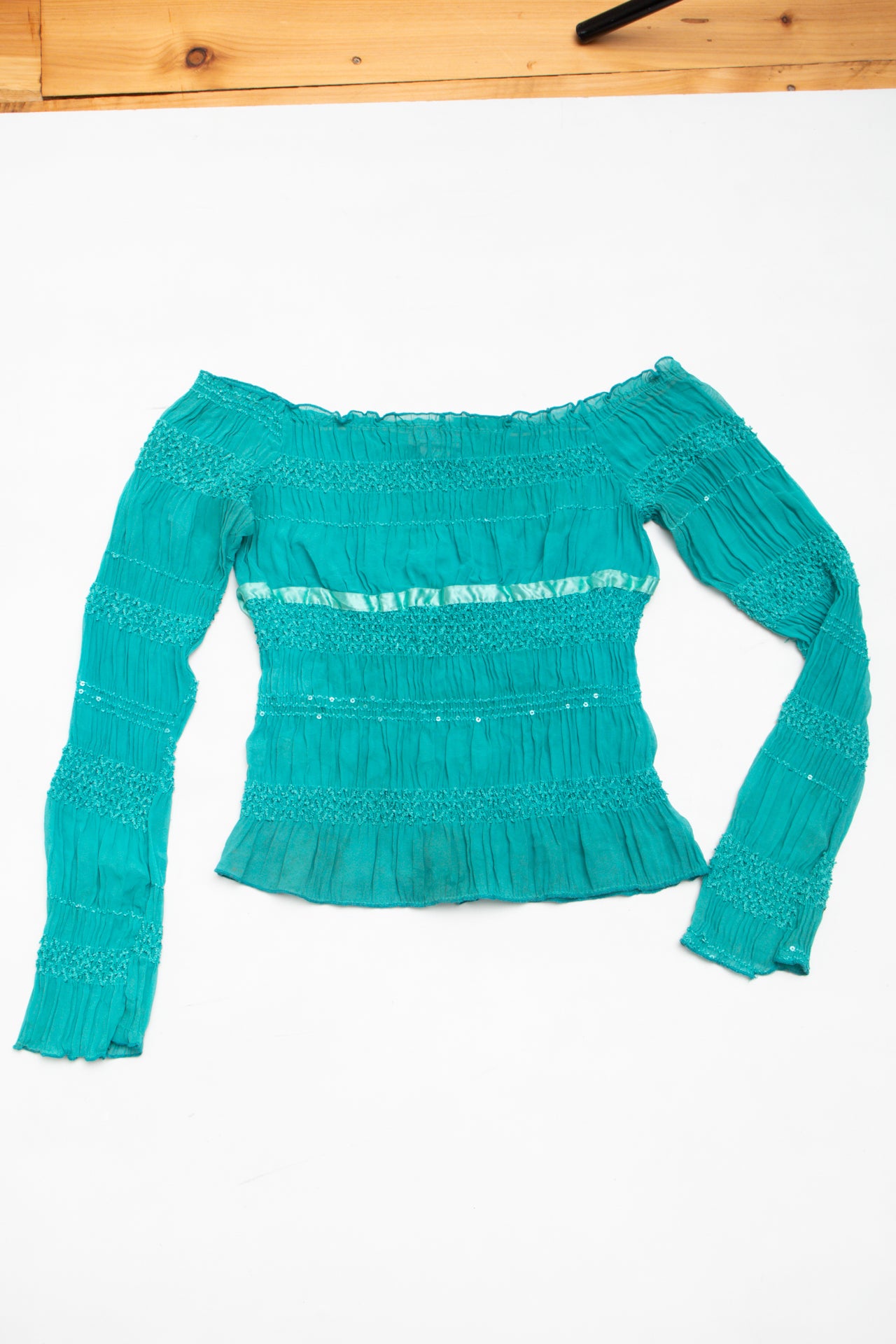 #96 USA Costa Blanca off-shoulder ruched top | c. 153 | size 10