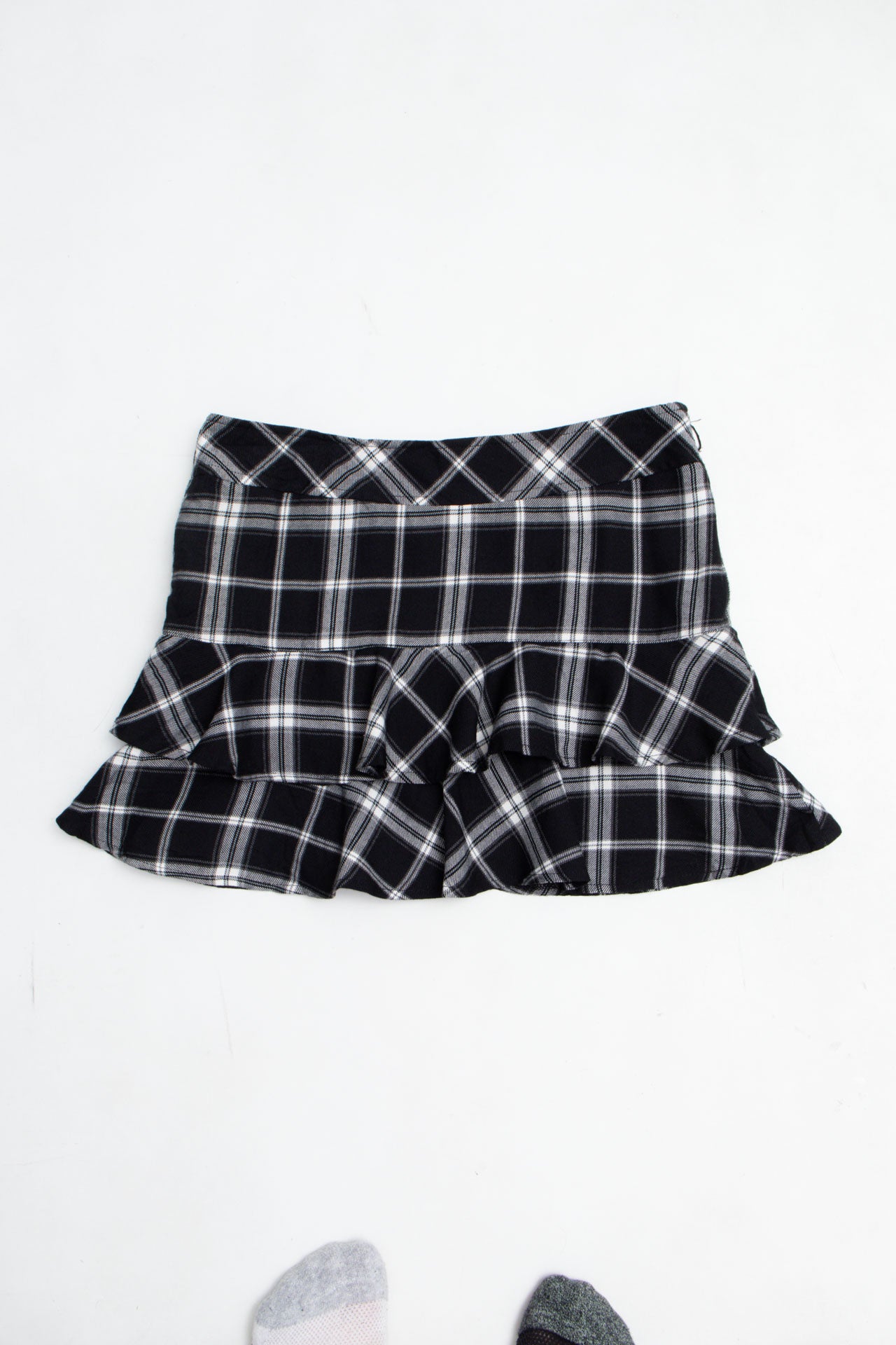 #15 L.R Black and White Skirt | Preppy | Size 8