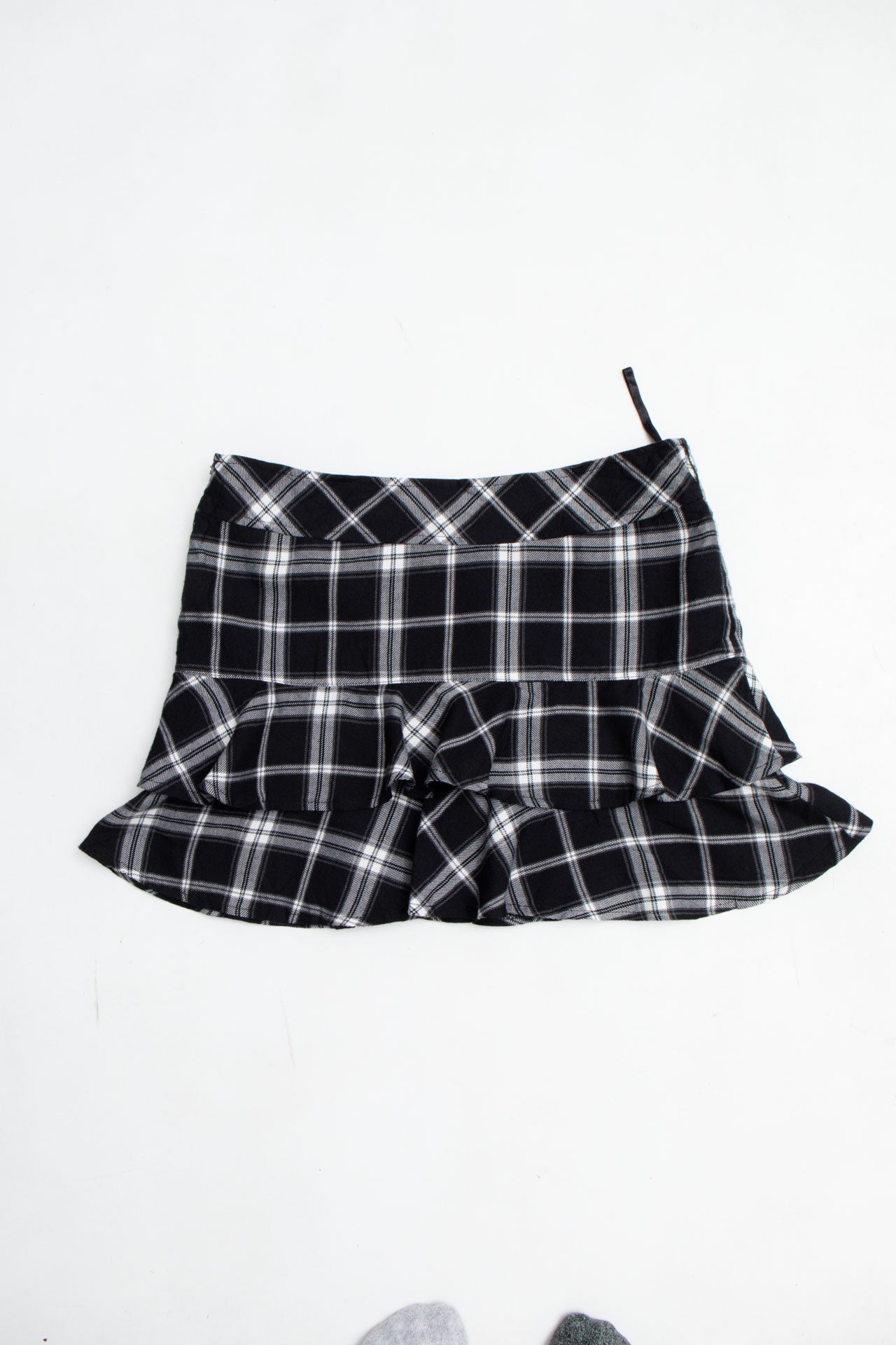 #15 L.R Black and White Skirt | Preppy | Size 8