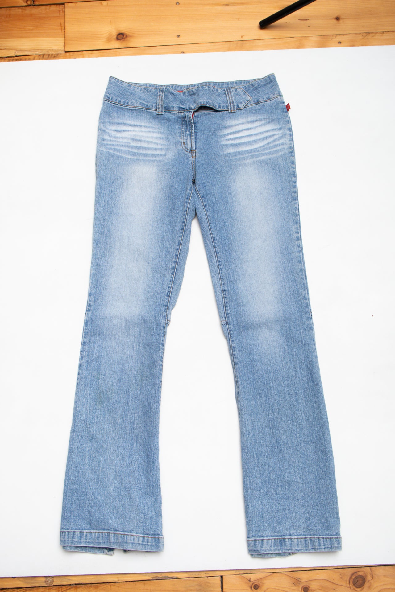#126 Y2K Hot Kiss belted flared jeans | c. 153 | Size 12
