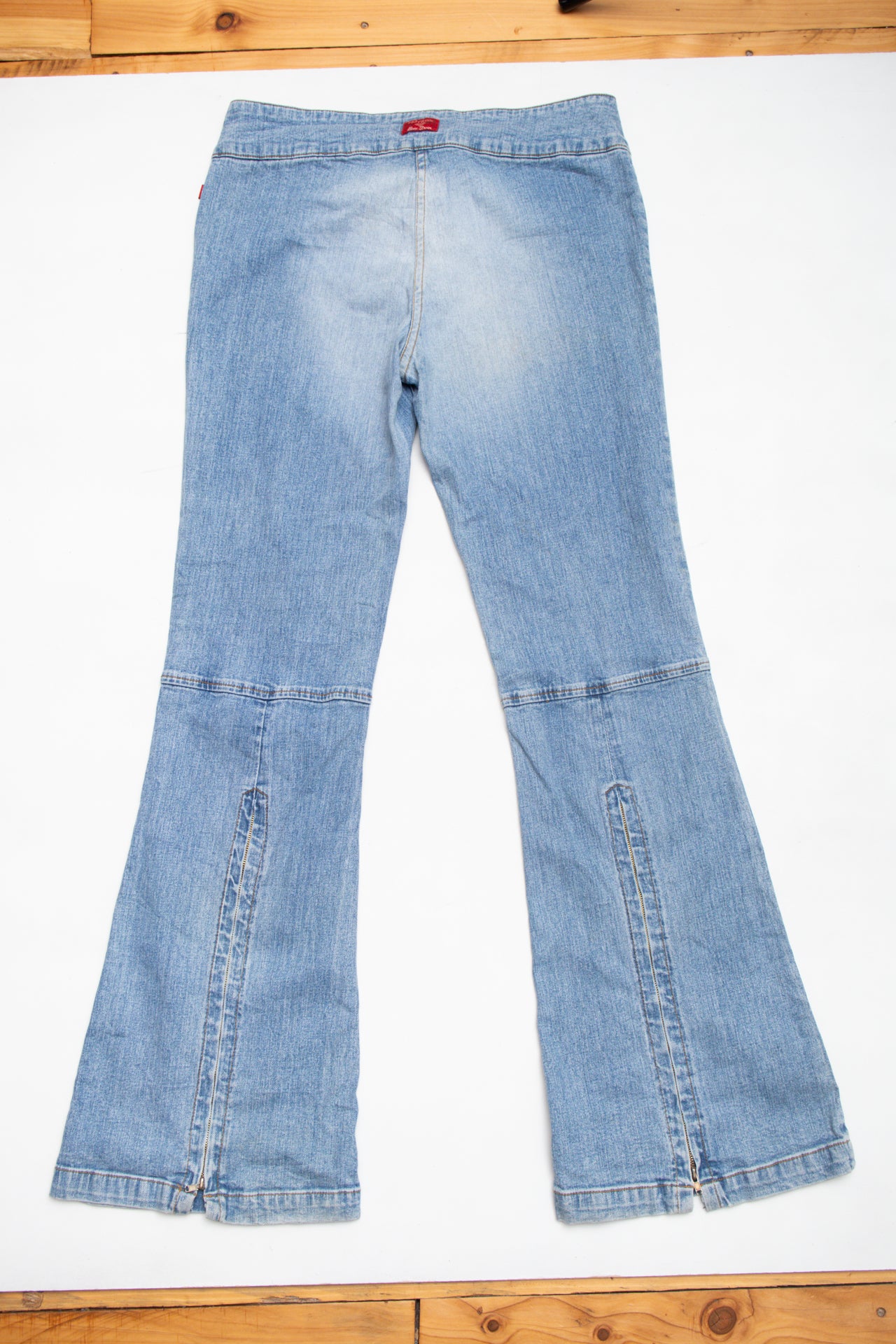 #126 Y2K Hot Kiss belted flared jeans | c. 153 | Size 12