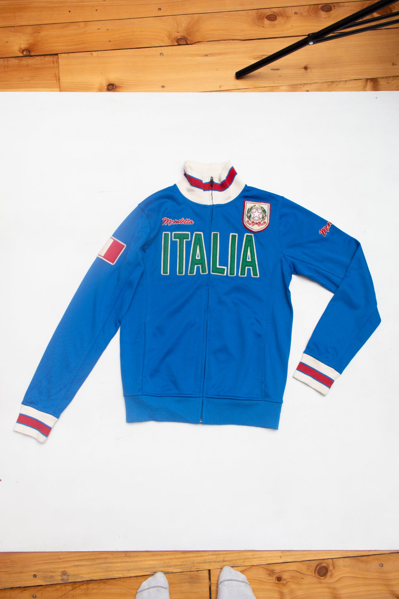 #134 Italia embroidered track jacket *Blue | c. 153 | Size 10