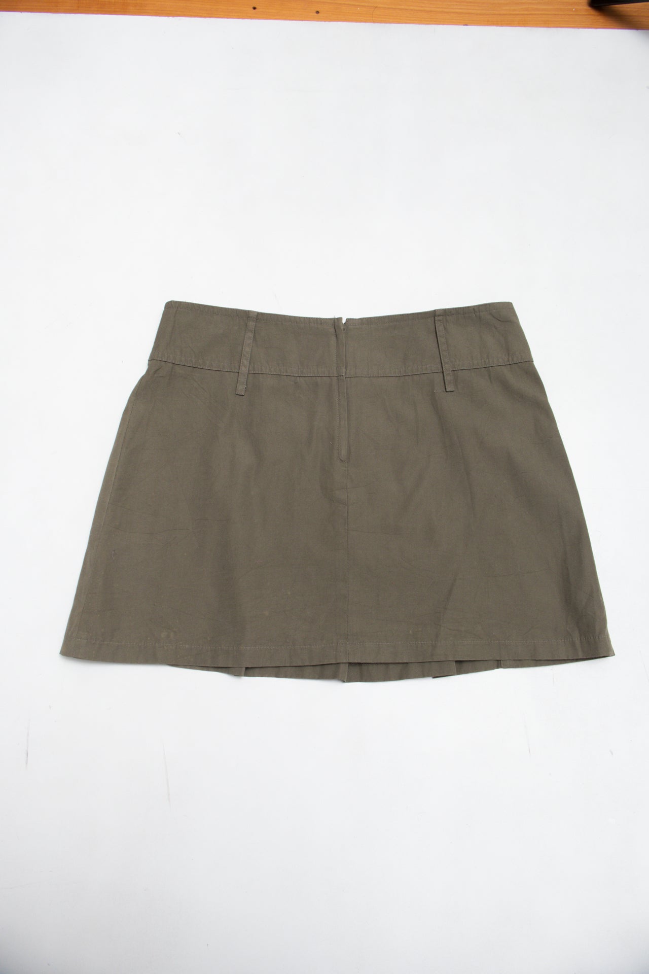 #23 Khaki triple buckle mini skirt | c. 160 | size 8
