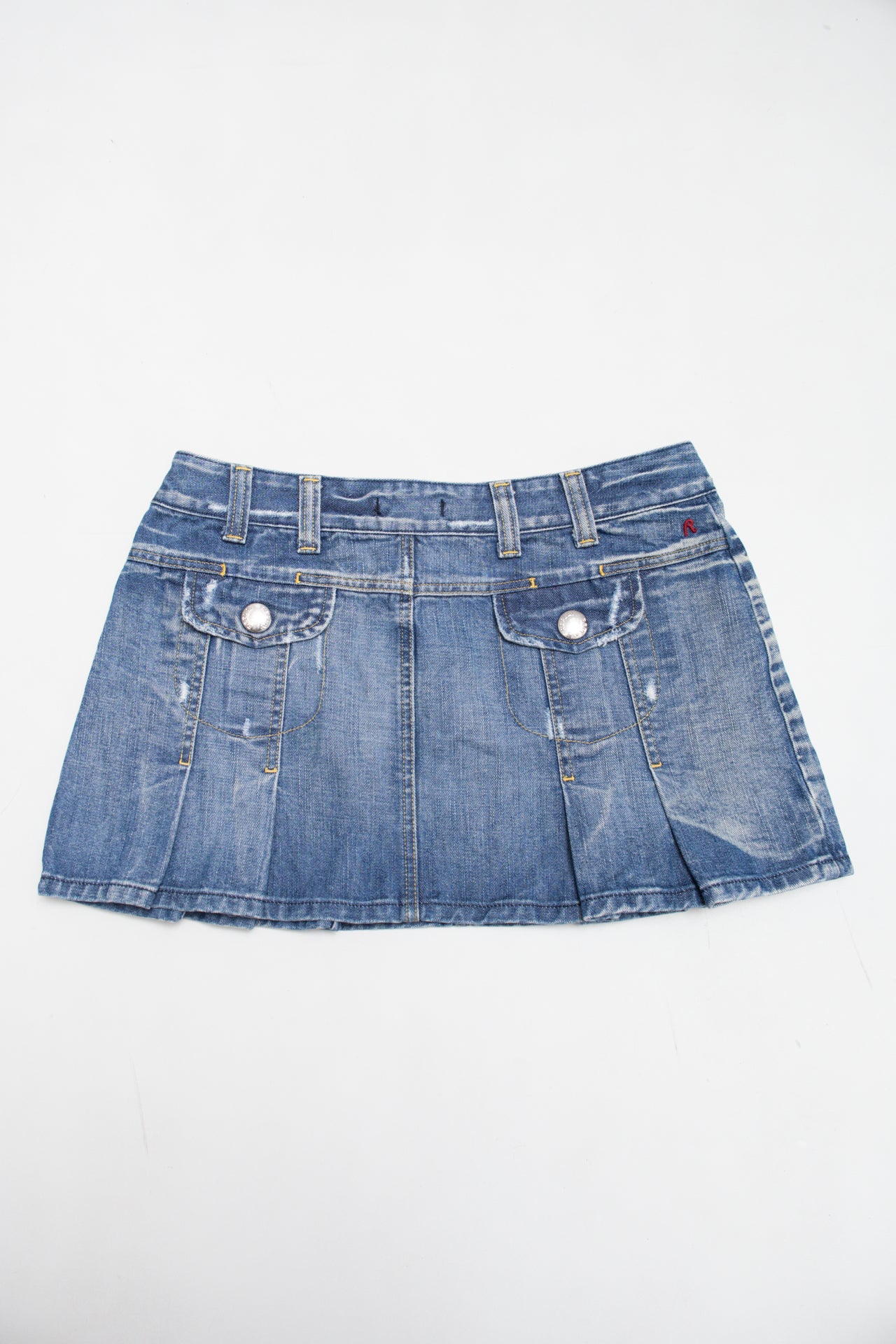 #32 Replay pleated mini denim skirt | c. 160 | size 8