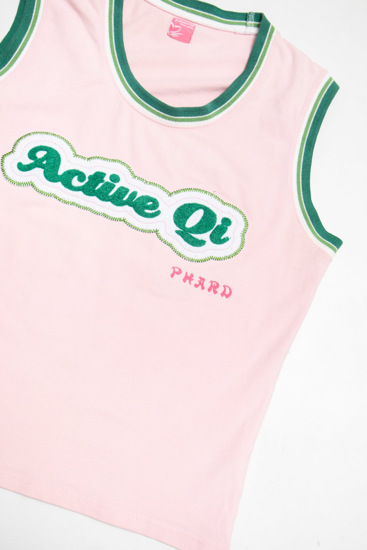 #52 Phard active qi green\pink tank | c. 160 | size 10