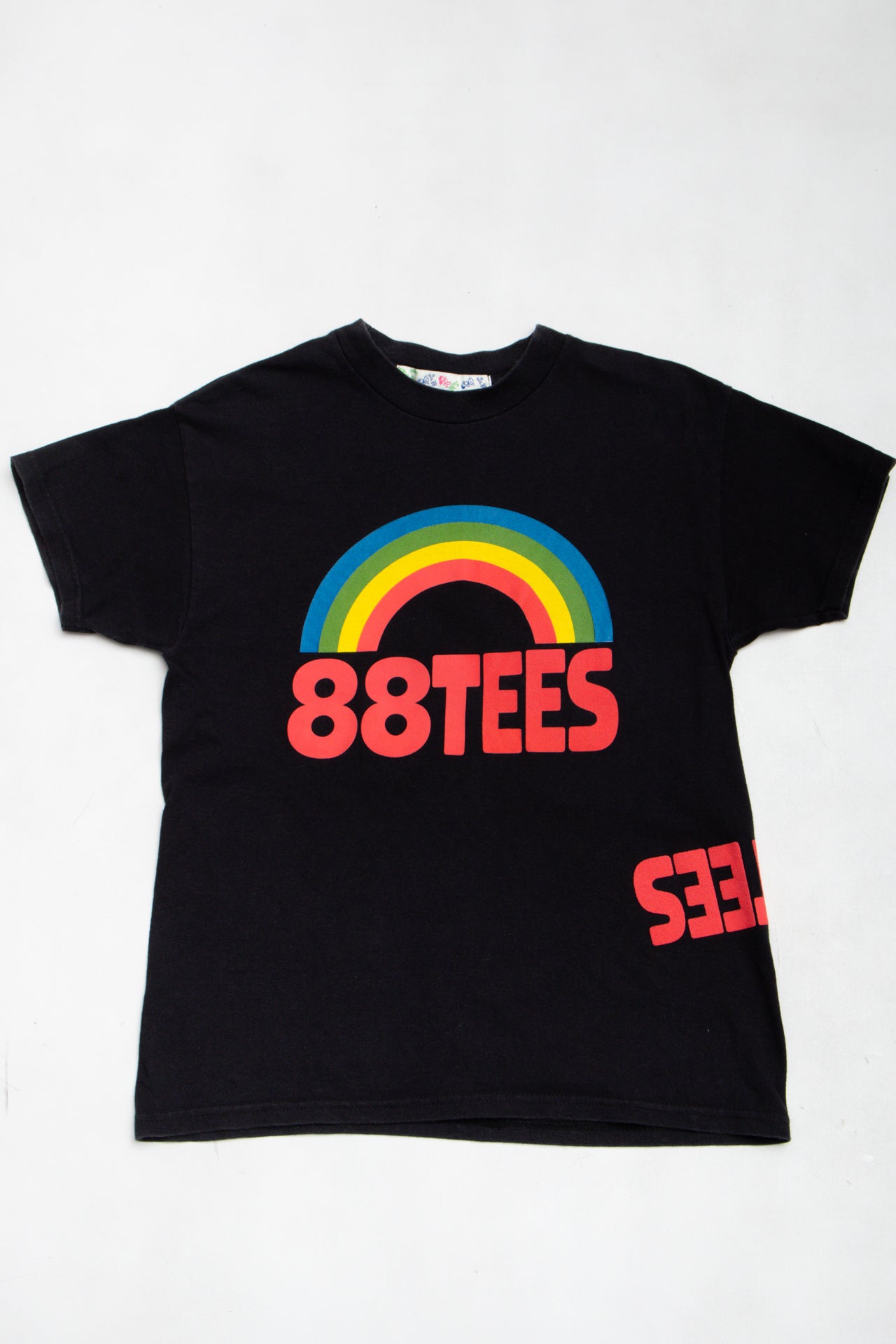 #22 88Tees Rainbow Graphic Tee | C.146 | Size 10