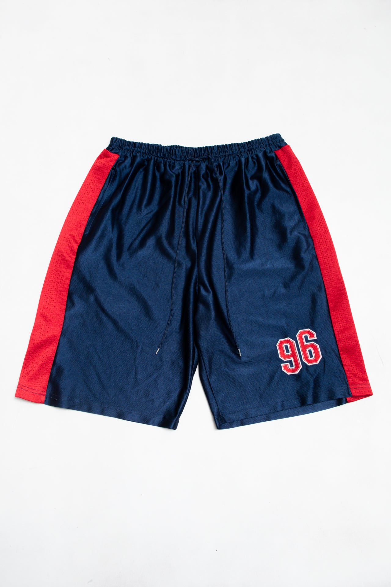 #162 Identic 96 red/blue shorts | c. 160 | size 10/12