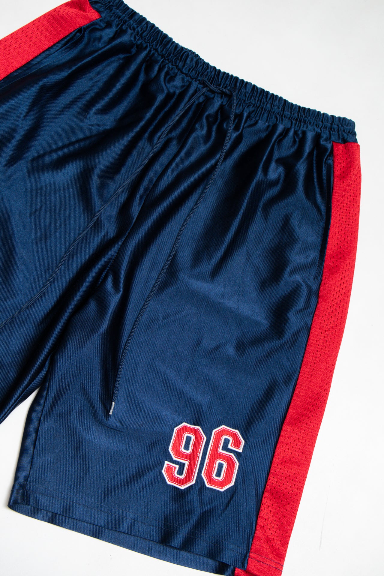 #162 Identic 96 red/blue shorts | c. 160 | size 10/12