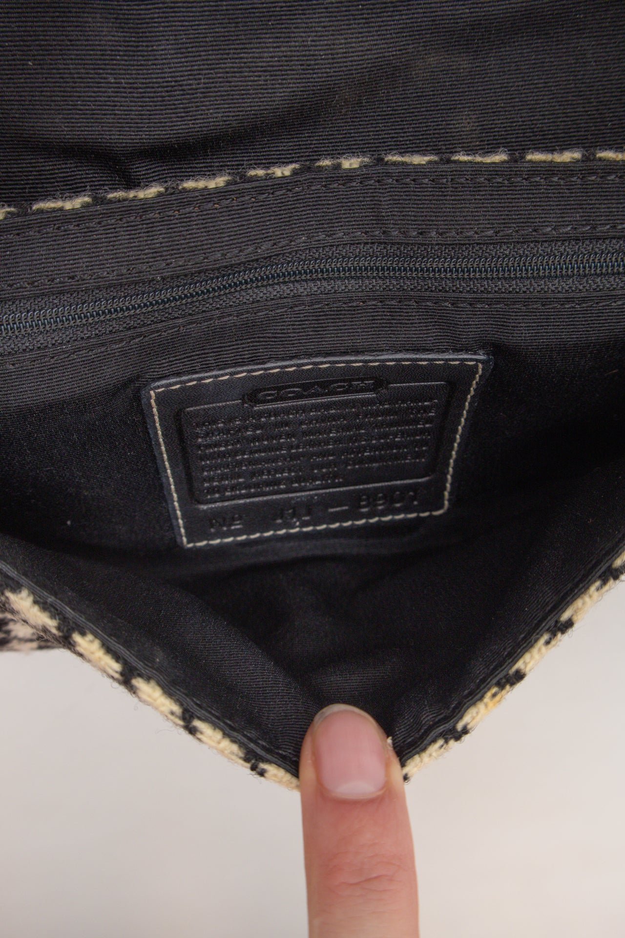 #237 Coach hounds tooth wool print demi bag | c. 160