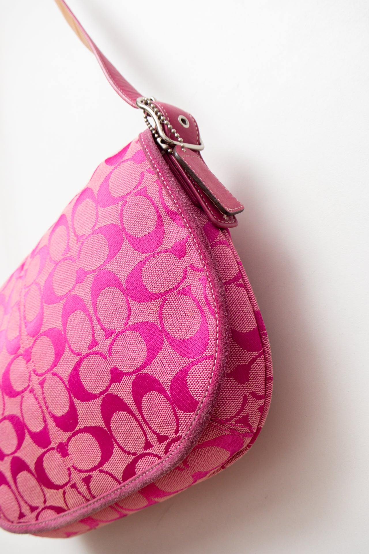 #241 Coach cross body bag | c. 160