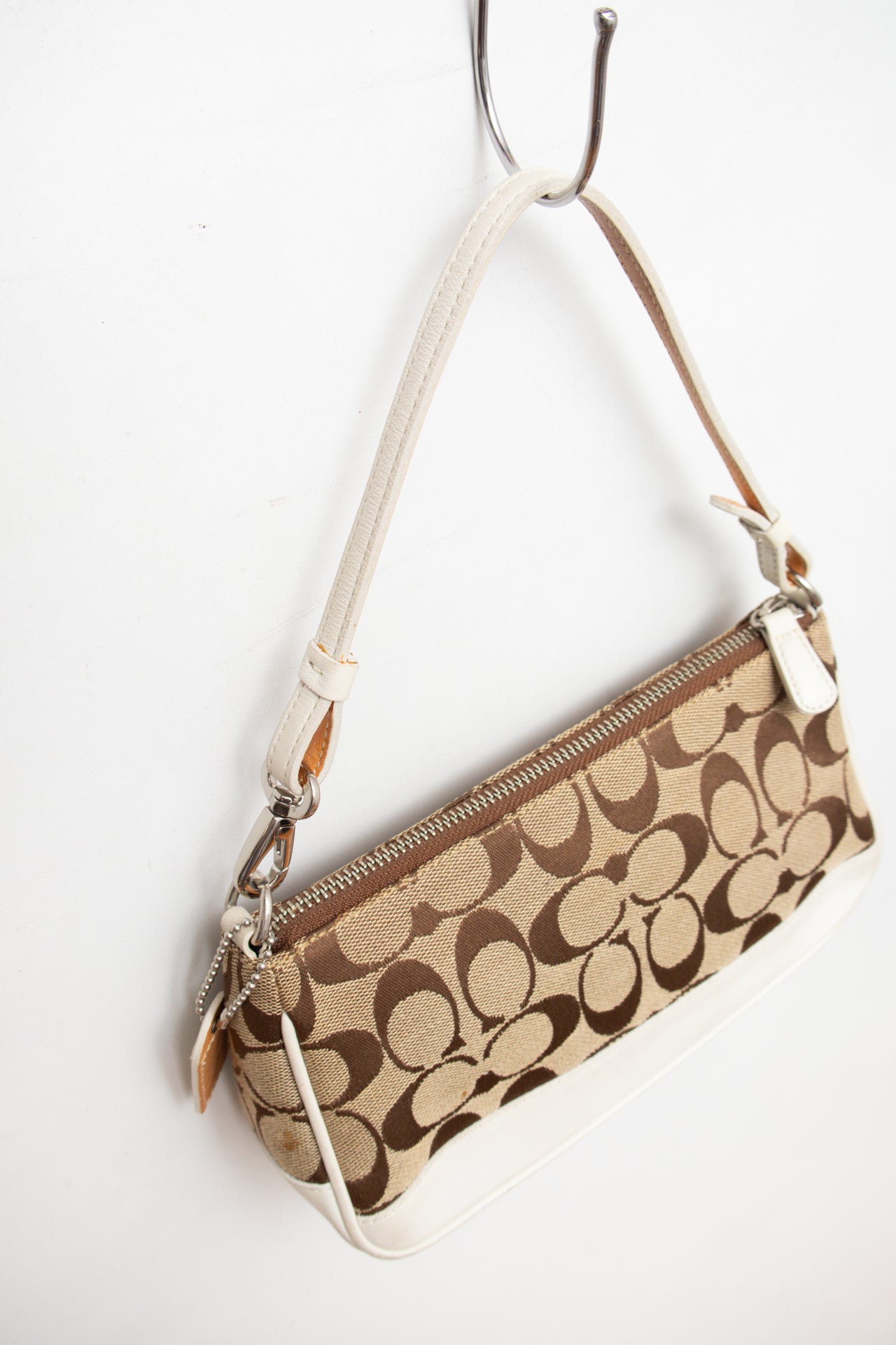 #242 Coach monogram white leather demi bag | c. 160