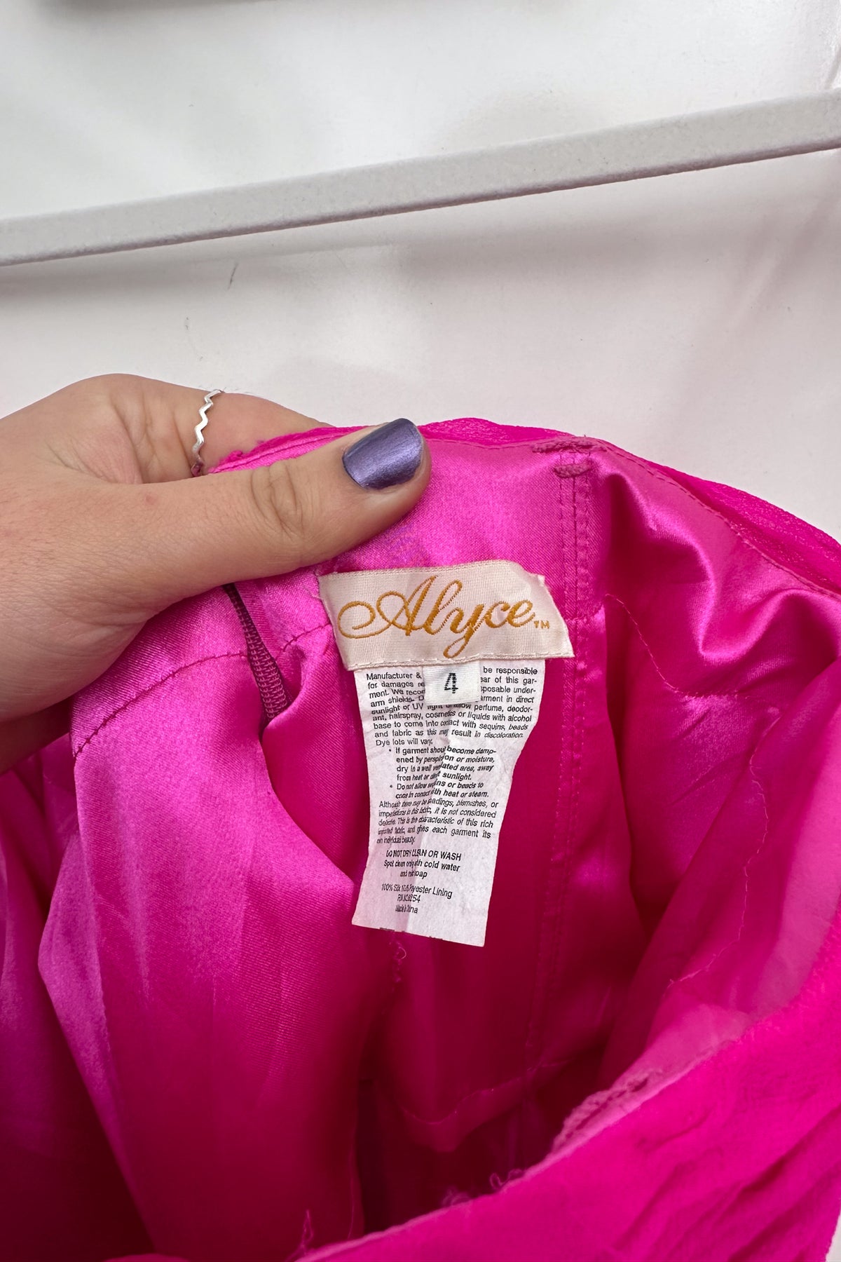 #161 Ahyoe Silk Gown Pink | c. 208 | Size 8